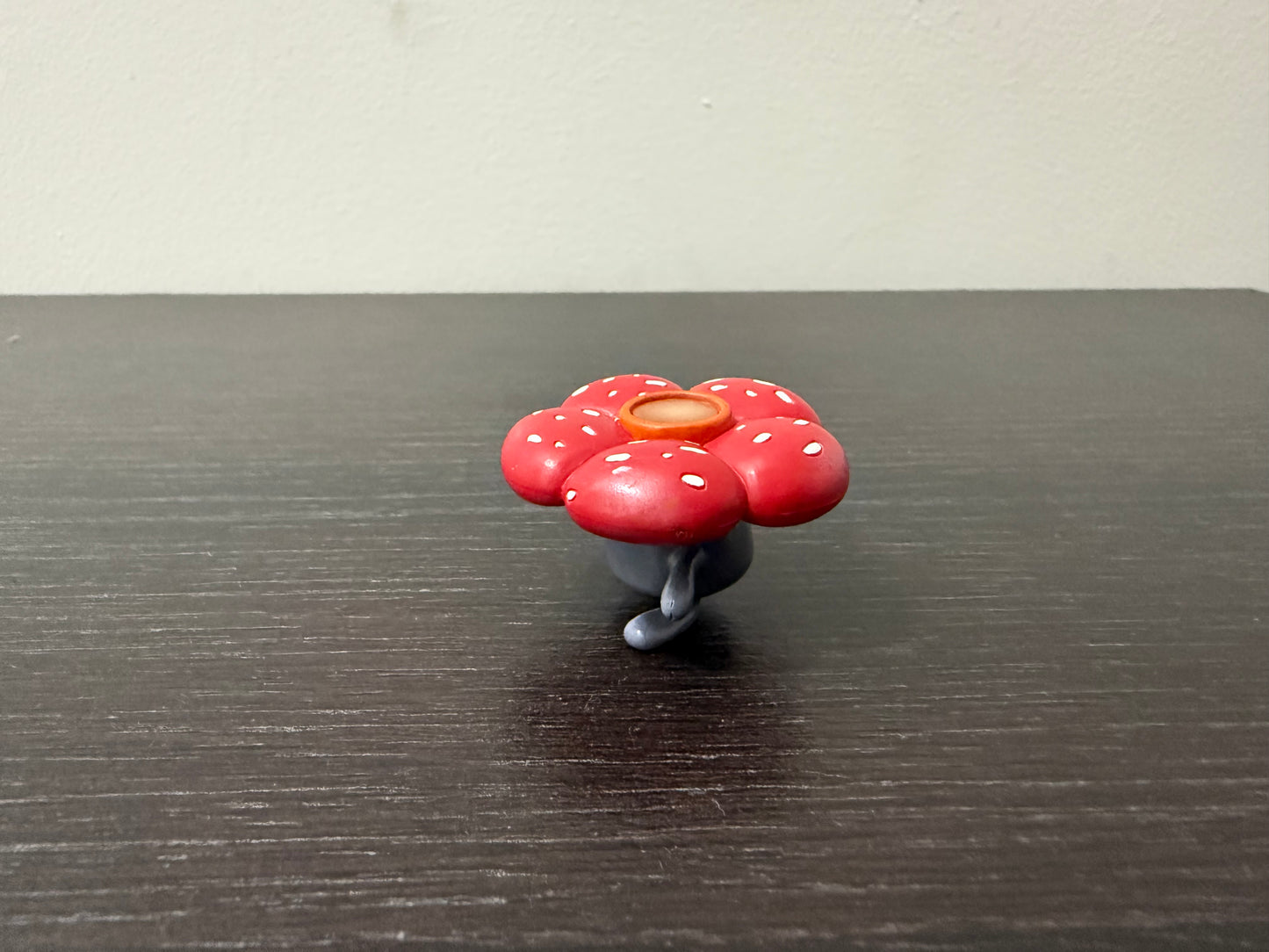 VILEPLUME - FIGURE TOMY CGTSJ