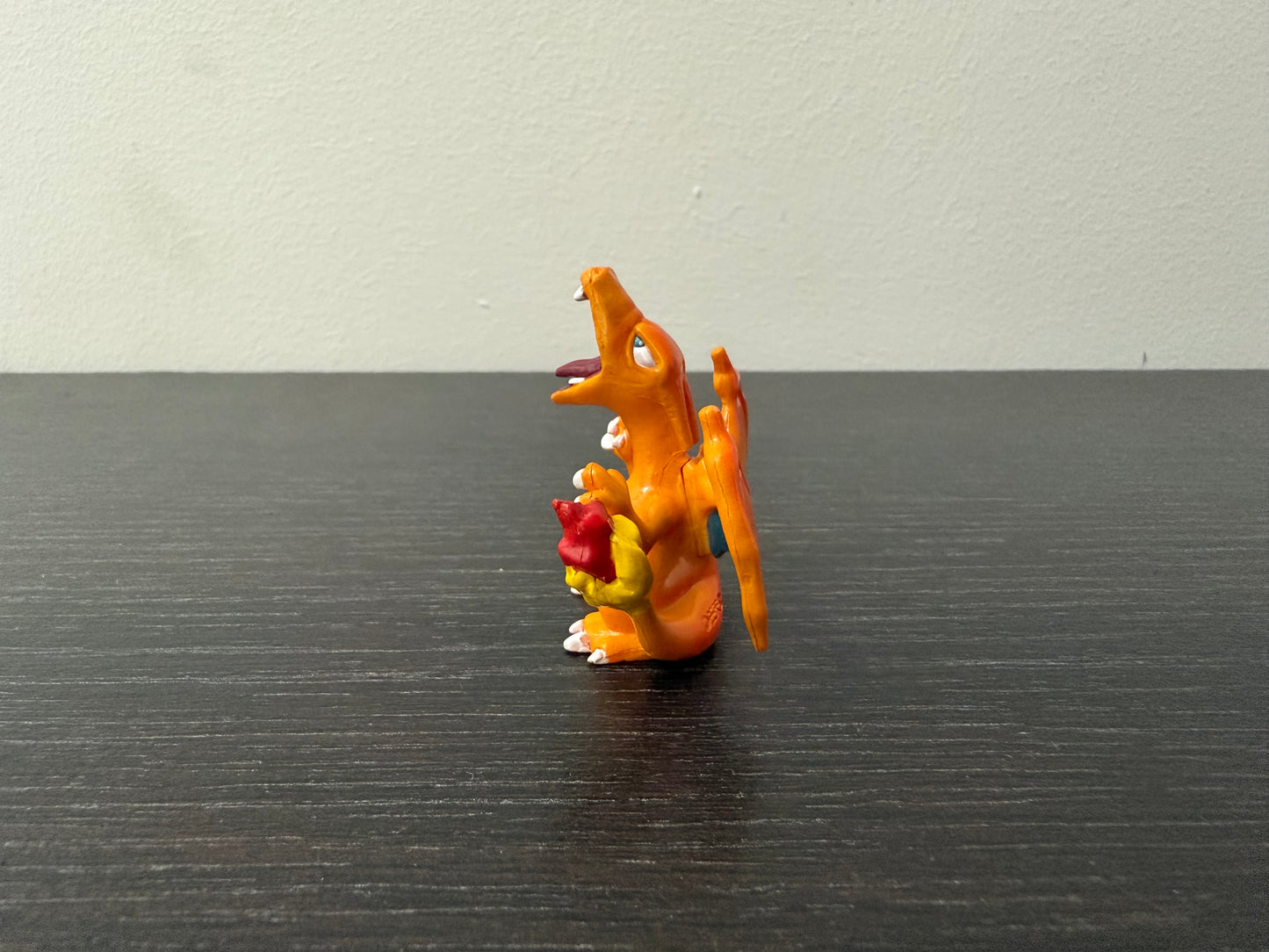 CHARIZARD - FIGURE TOMY CGTSJ