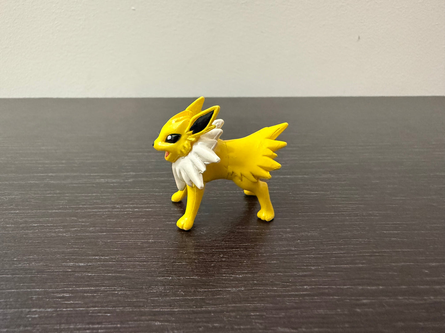 JOLTEON NEW COLOR - FIGURE TOMY CGTSJ