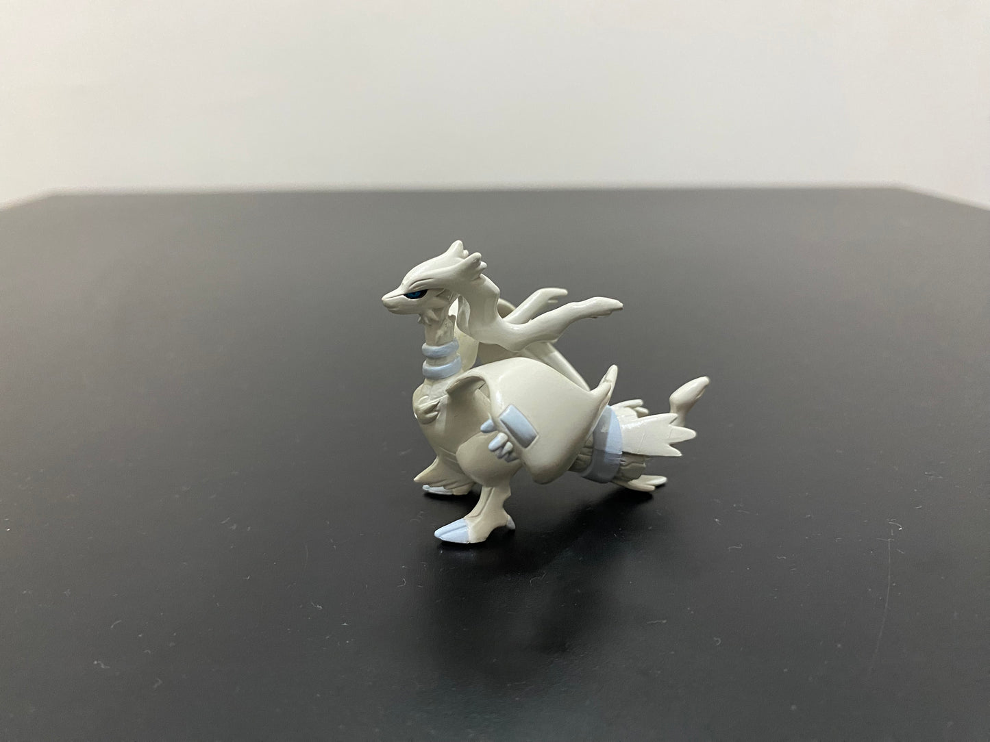 RESHIRAM - FIGURE TOMY CGTSJ