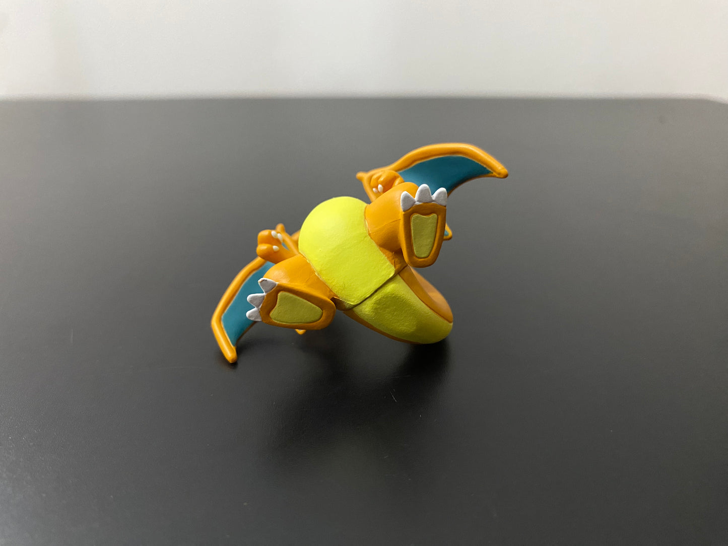 CHARIZARD BATTLE POSE MATTE - FIGURE TOMY