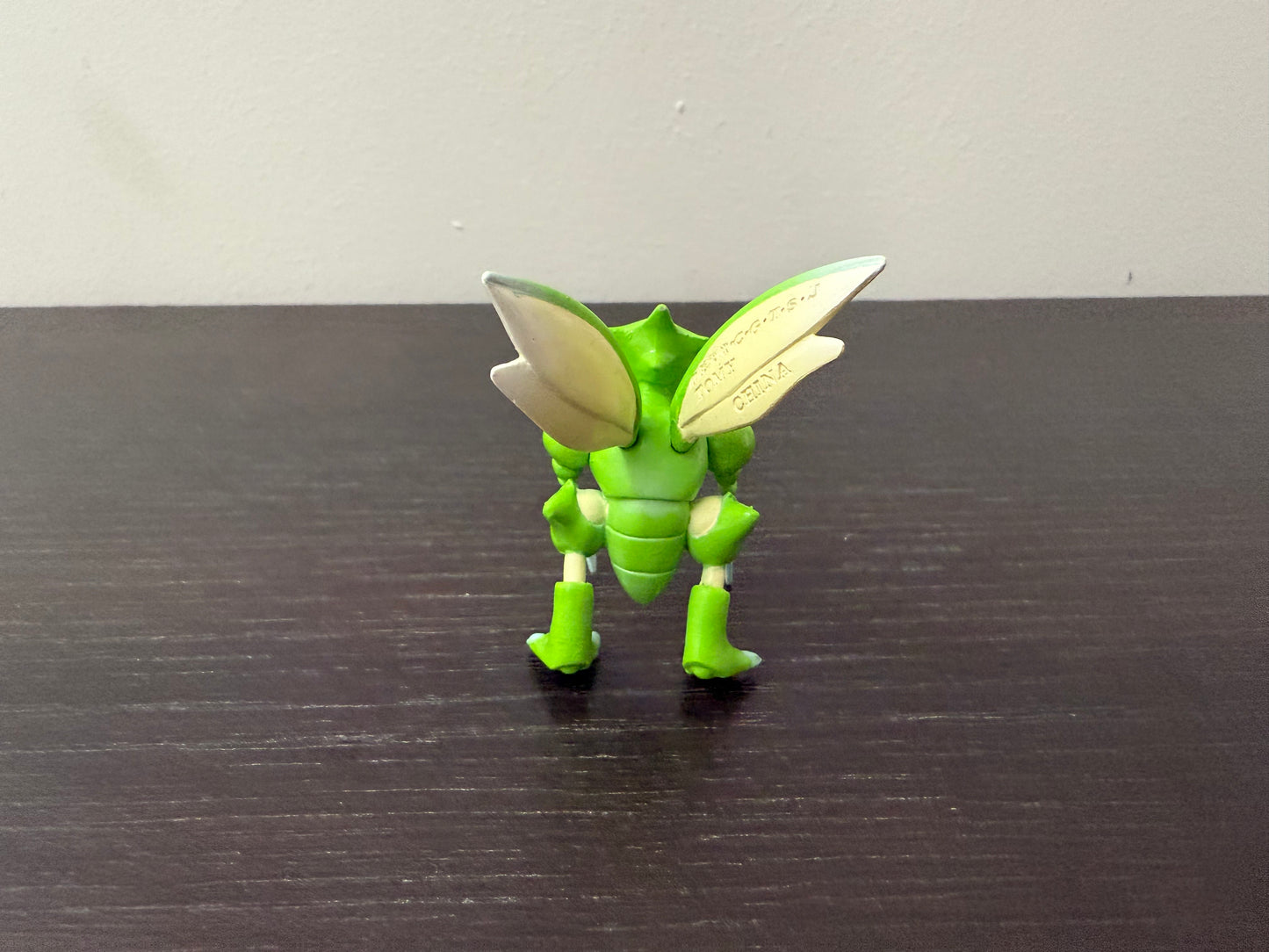 SCYTHER - FIGURE TOMY CGTSJ
