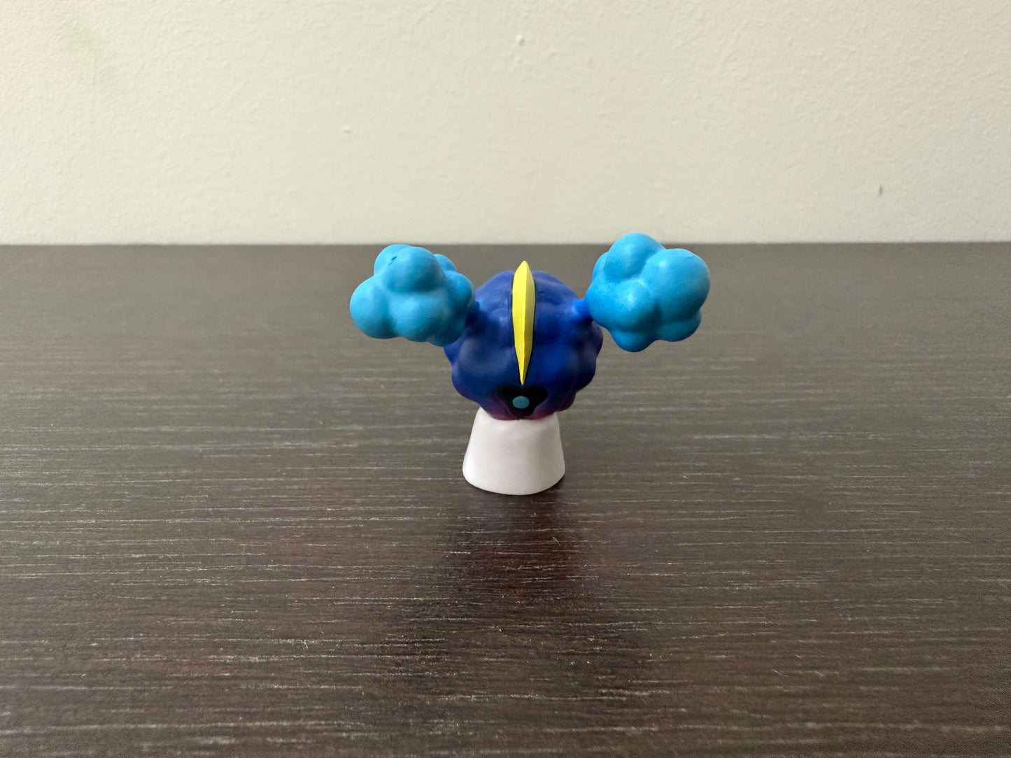 COSMOG - FIGURE TOMY