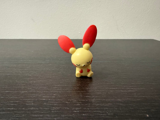 PLUSLE SLEEPING - FIGURE TOMY ARTS