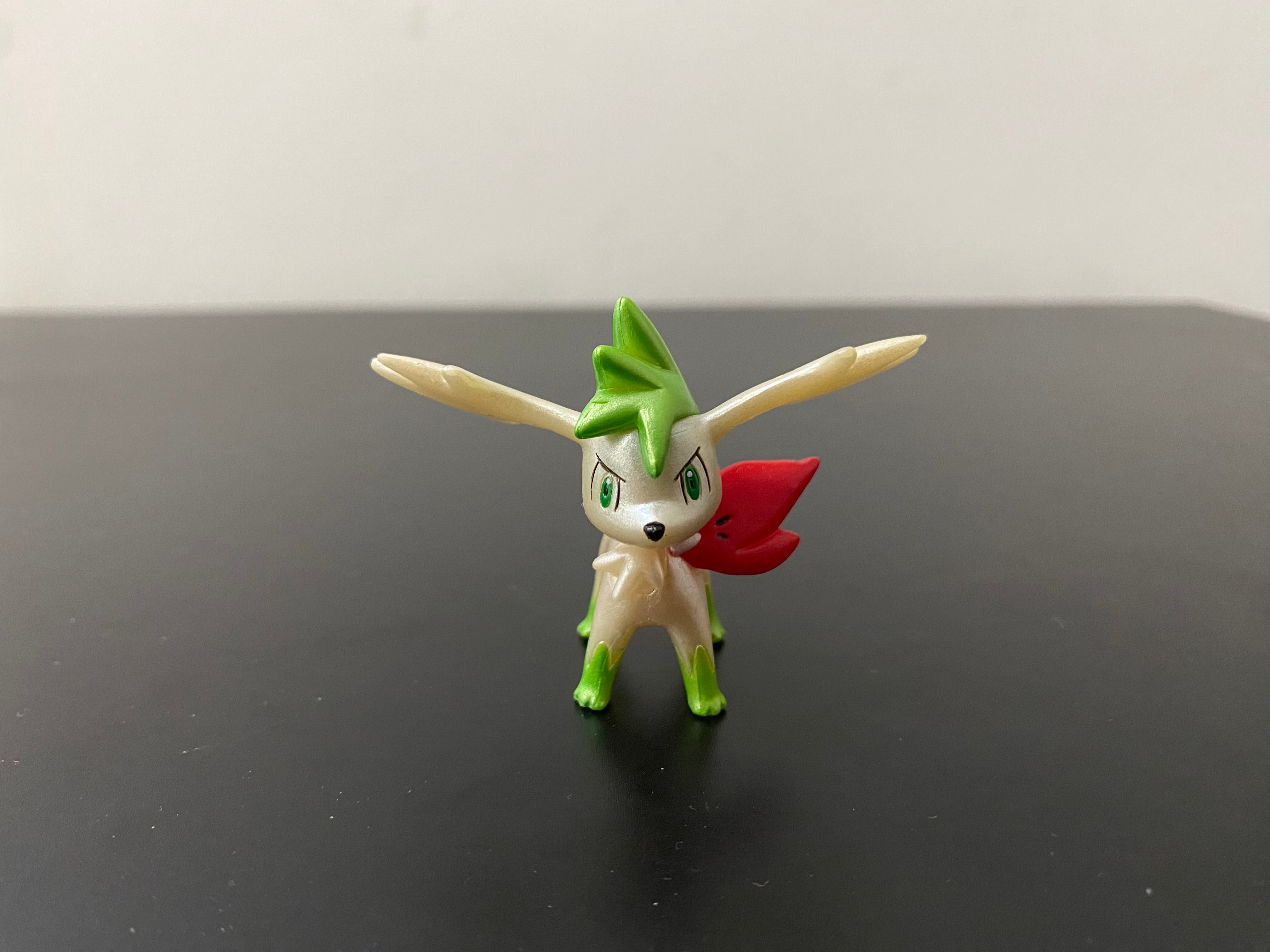 SHAYMIN SKY FORM PEARLY FIGURE TOMY CGTSJ – Academynerd