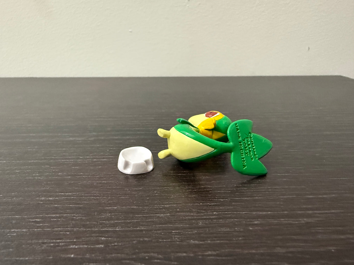 SNIVY - FIGURE TOMY
