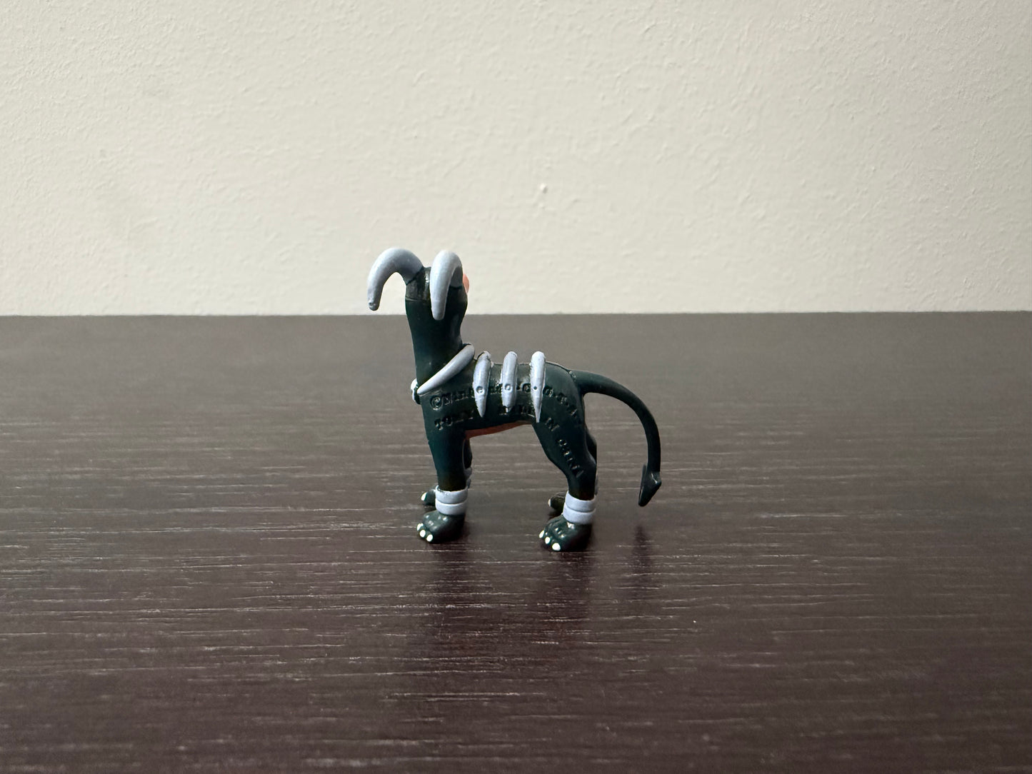 HOUNDOOM - FIGURE TOMY CGTSJ