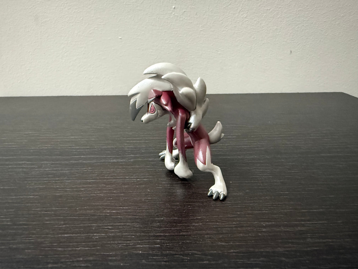LYCANROC MIDNIGHT FORM HYPER SIZE PEARLY - FIGURE TOMY