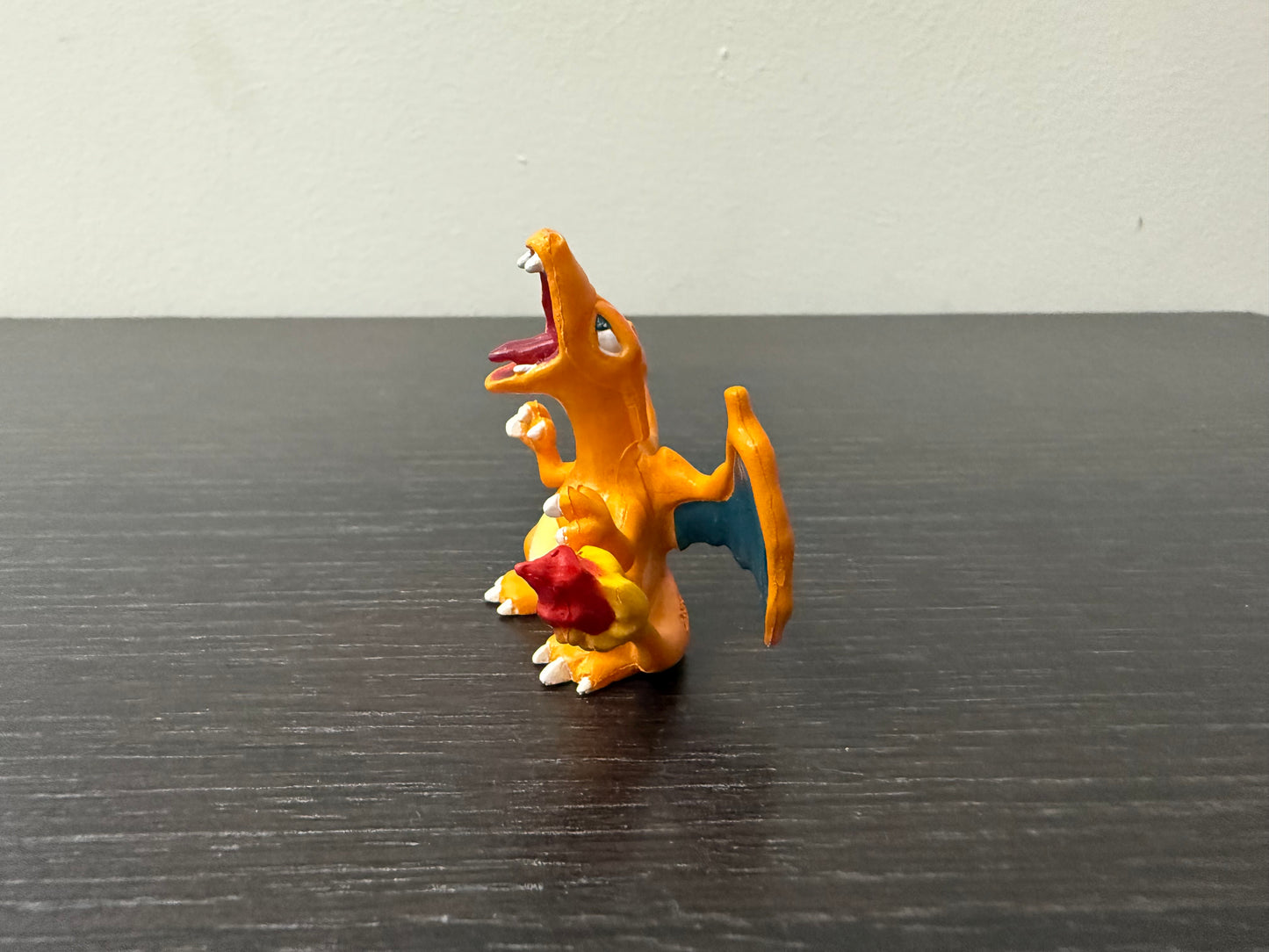 CHARIZARD - FIGURE TOMY CGTSJ
