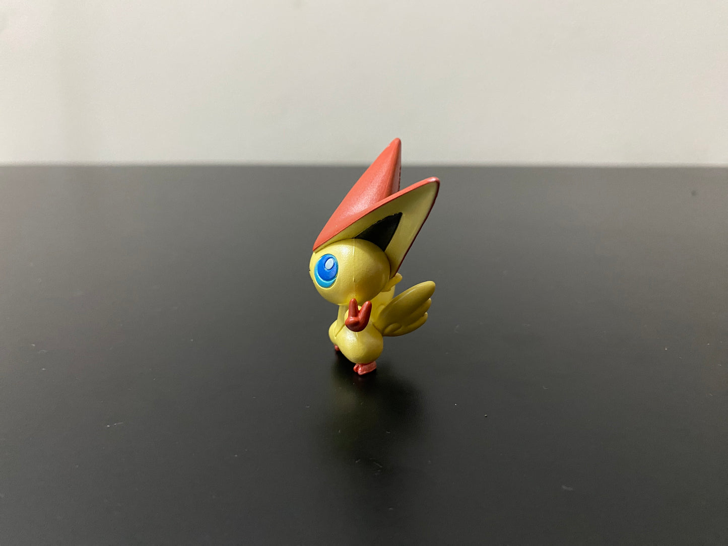 VICTINI PEARLY - FIGURE TOMY