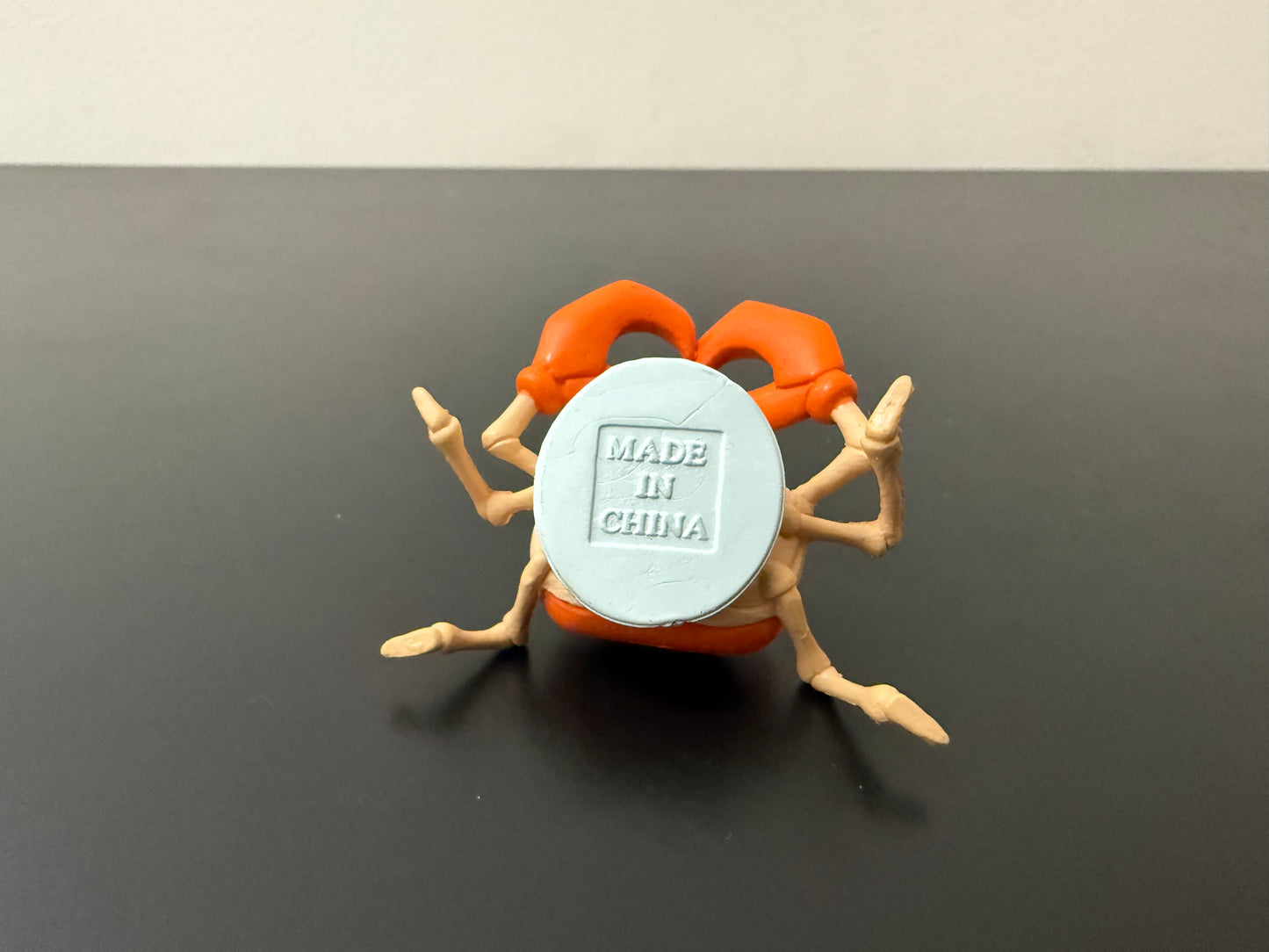 KRABBY - FIGURE TOMY CGTSJ