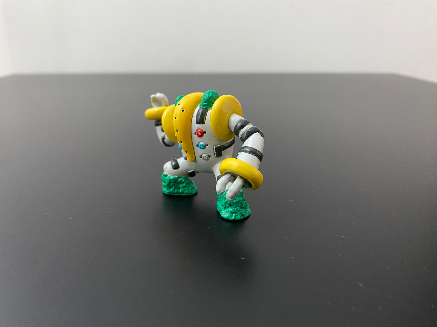 REGIGIGAS ALTERNATIVE POSE 2008 - FIGURE TOMY CGTSJ