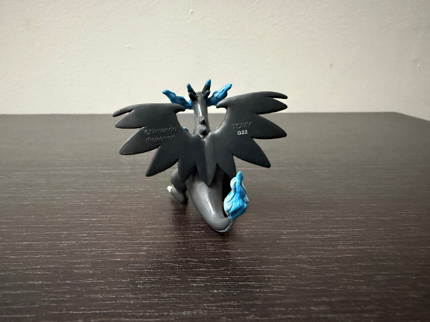 MEGA CHARIZARD X - FIGURE TOMY