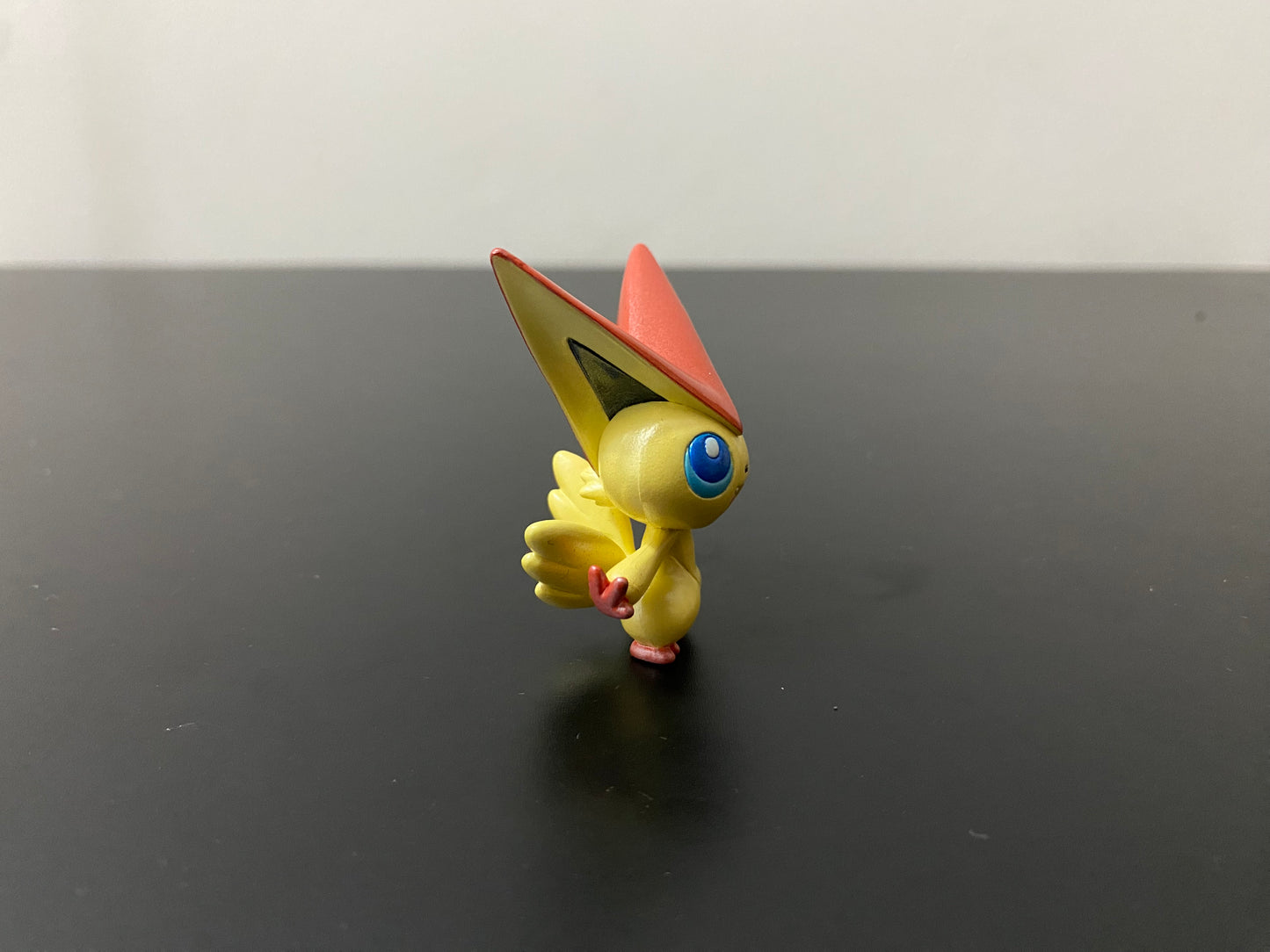 VICTINI PEARLY - FIGURE TOMY