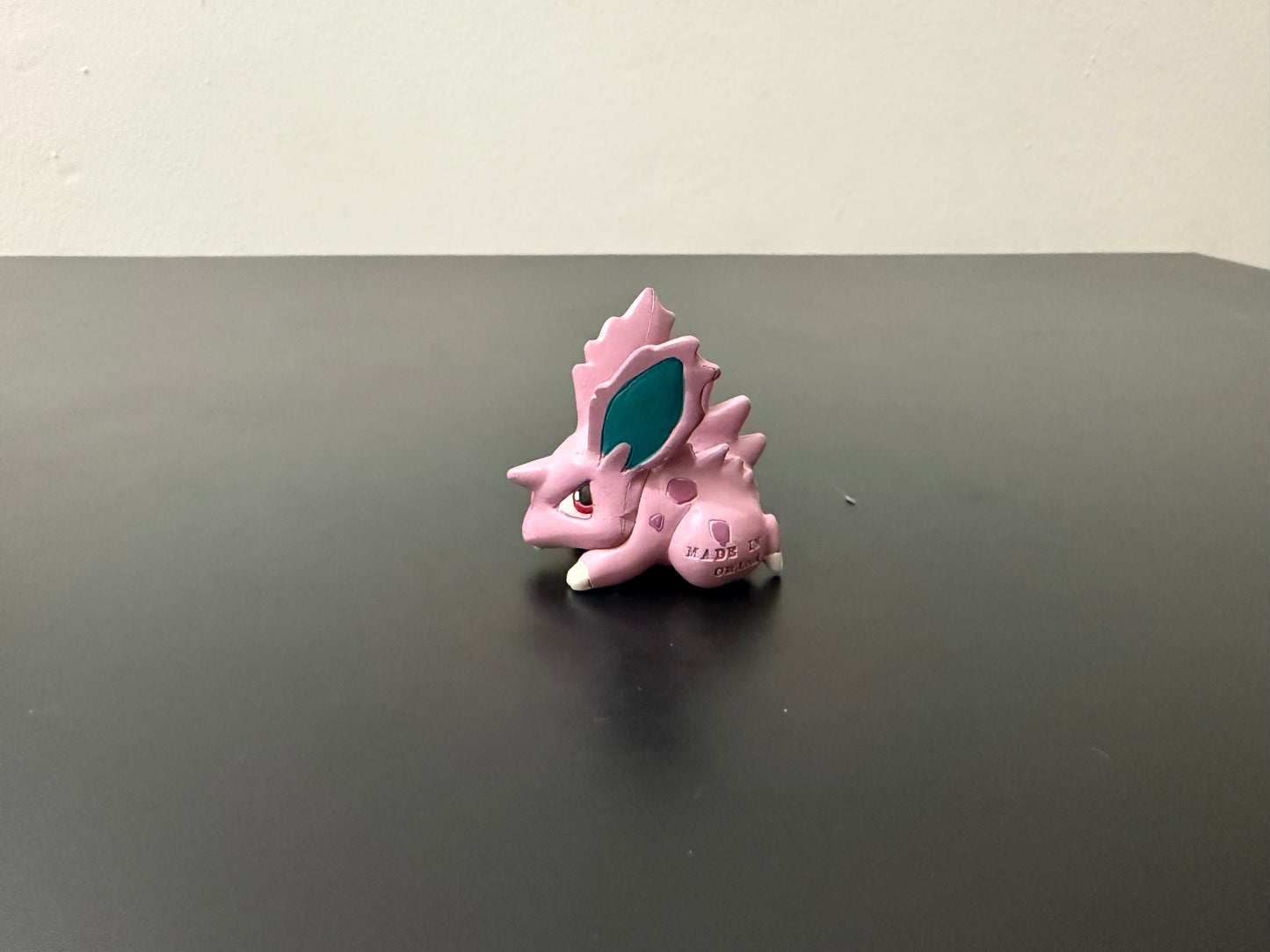 NIDORAN M RARE - FIGURE TOMY CGTSJ