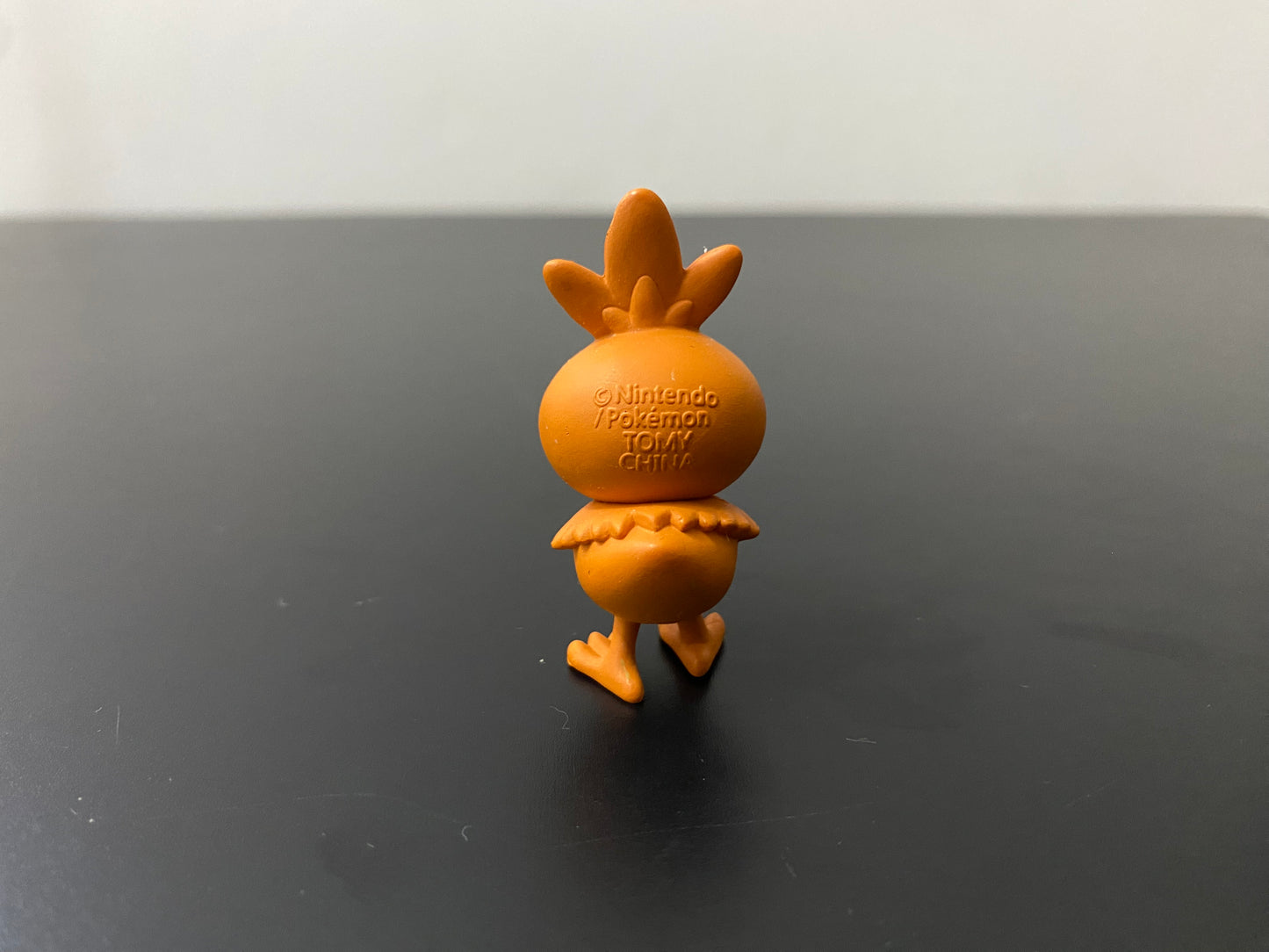 TORCHIC MONOCOLORE - FIGURE TOMY