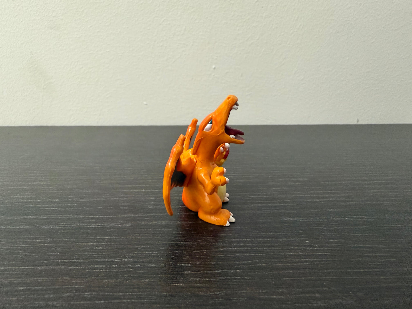 CHARIZARD - FIGURE TOMY CGTSJ
