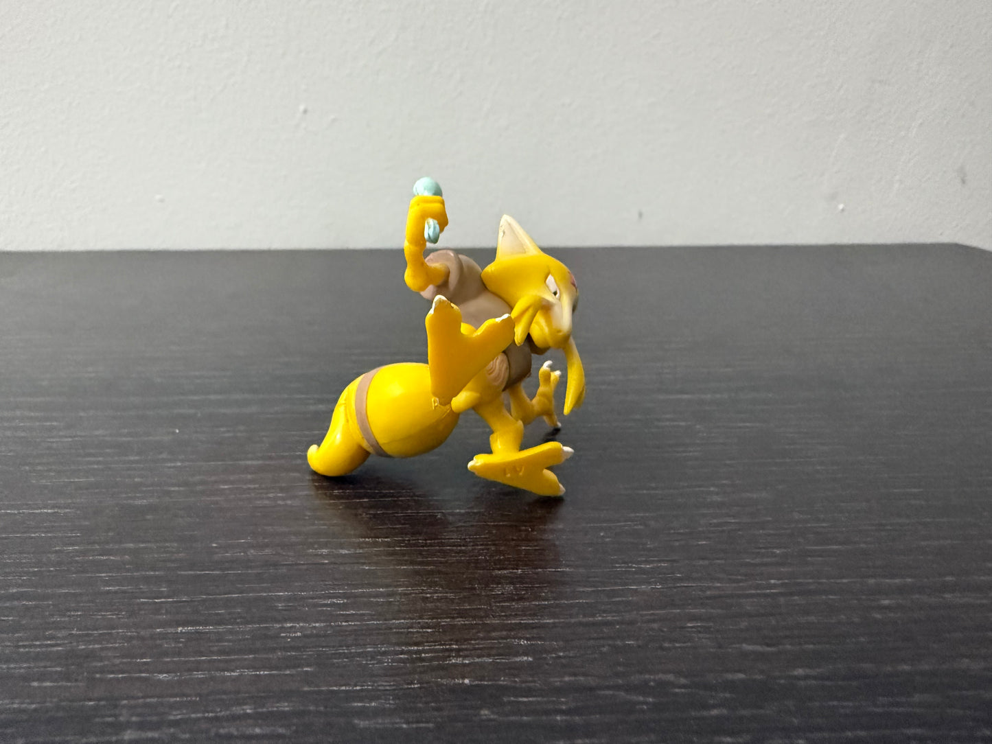 KADABRA - FIGURE TOMY CGTSJ
