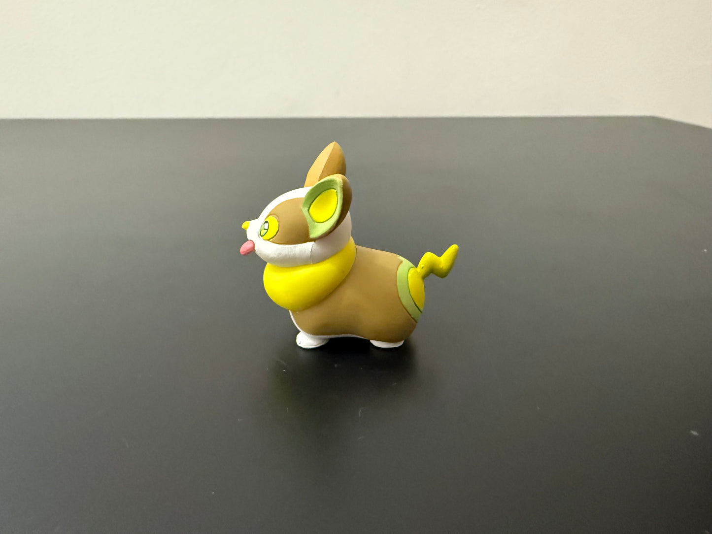 YAMPER - FIGURE TOMY