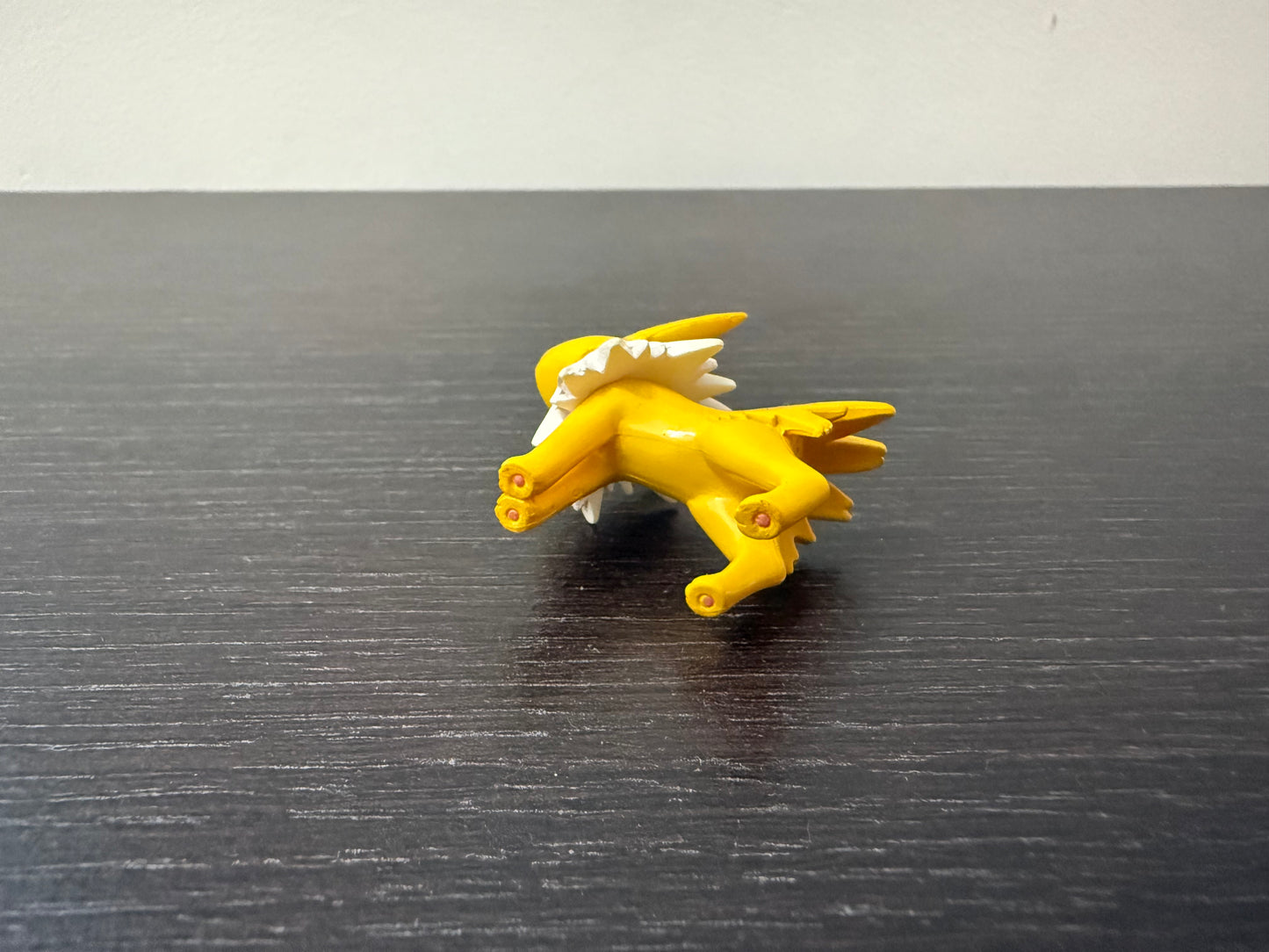 JOLTEON ALTERNATIVE POSE - FIGURE TOMY CGTSJ