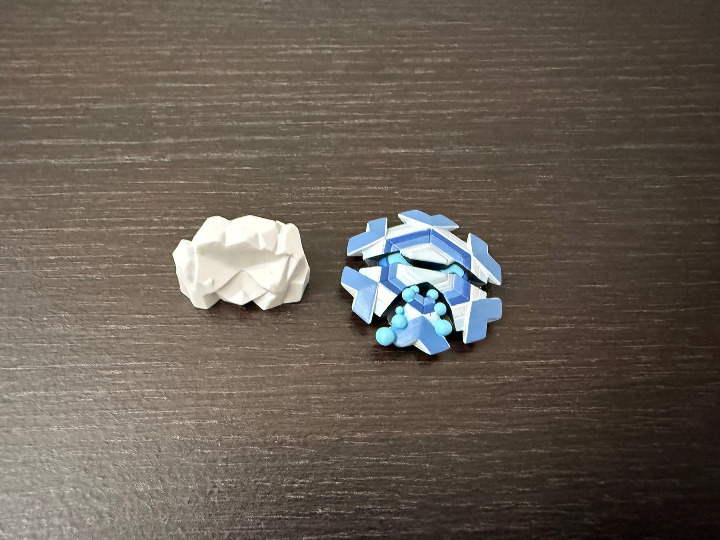 CRYOGONAL - FIGURE TOMY