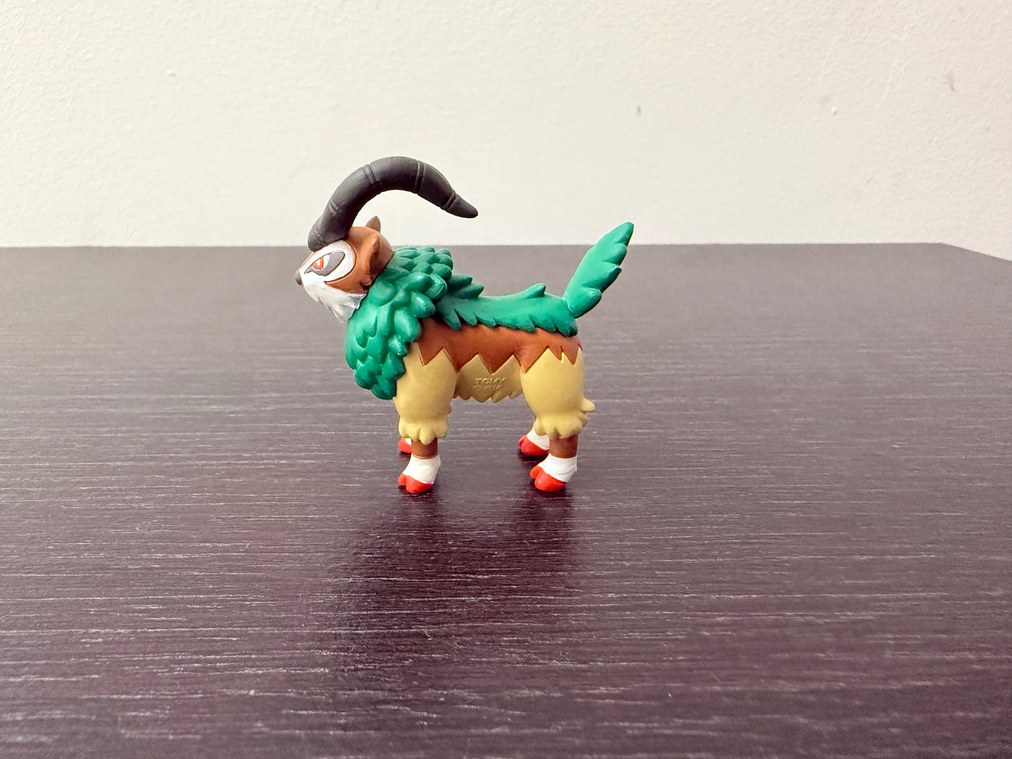 GOGOAT - FIGURE TOMY