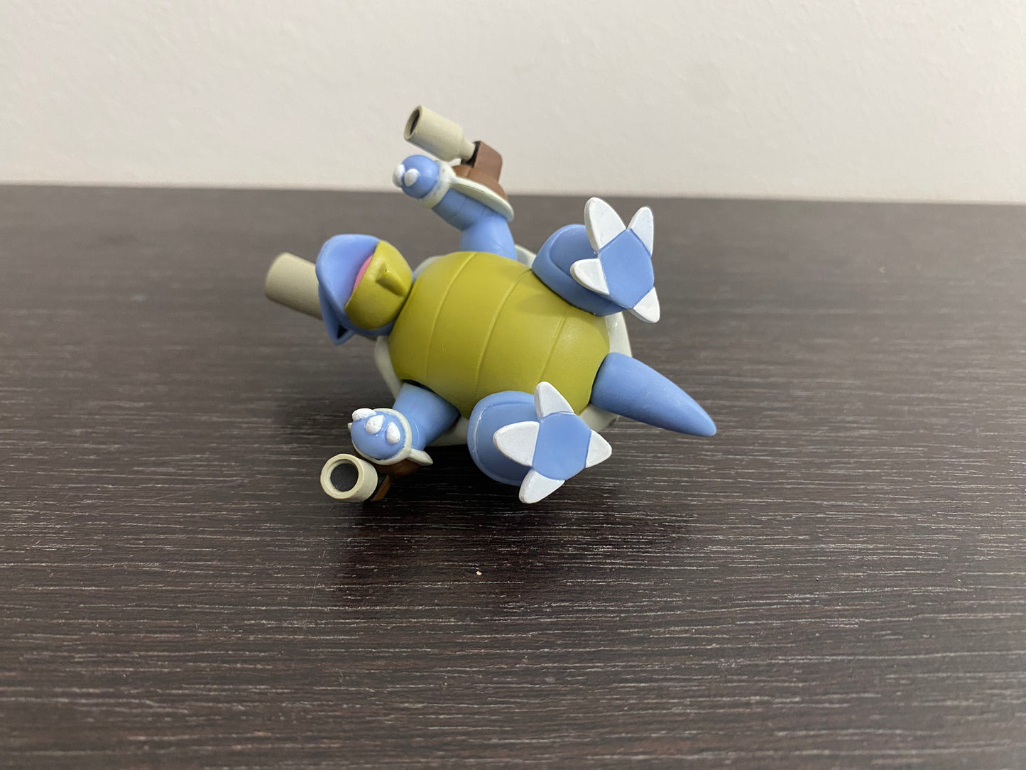 MEGA BLASTOISE - FIGURE TOMY