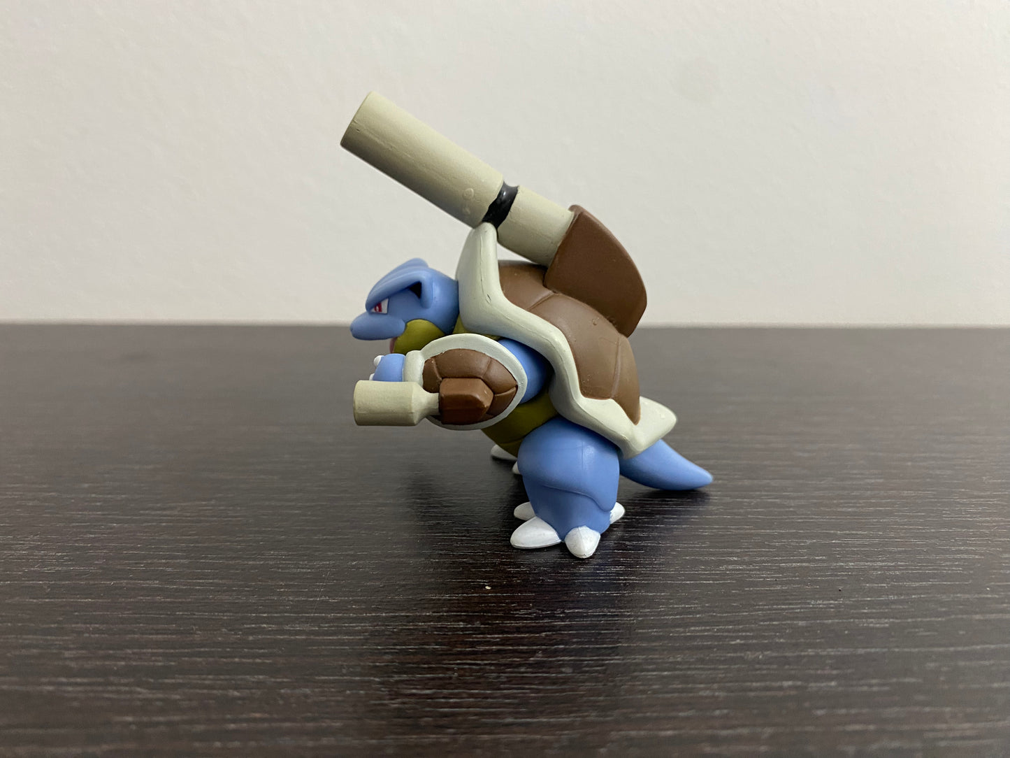 MEGA BLASTOISE - FIGURE TOMY