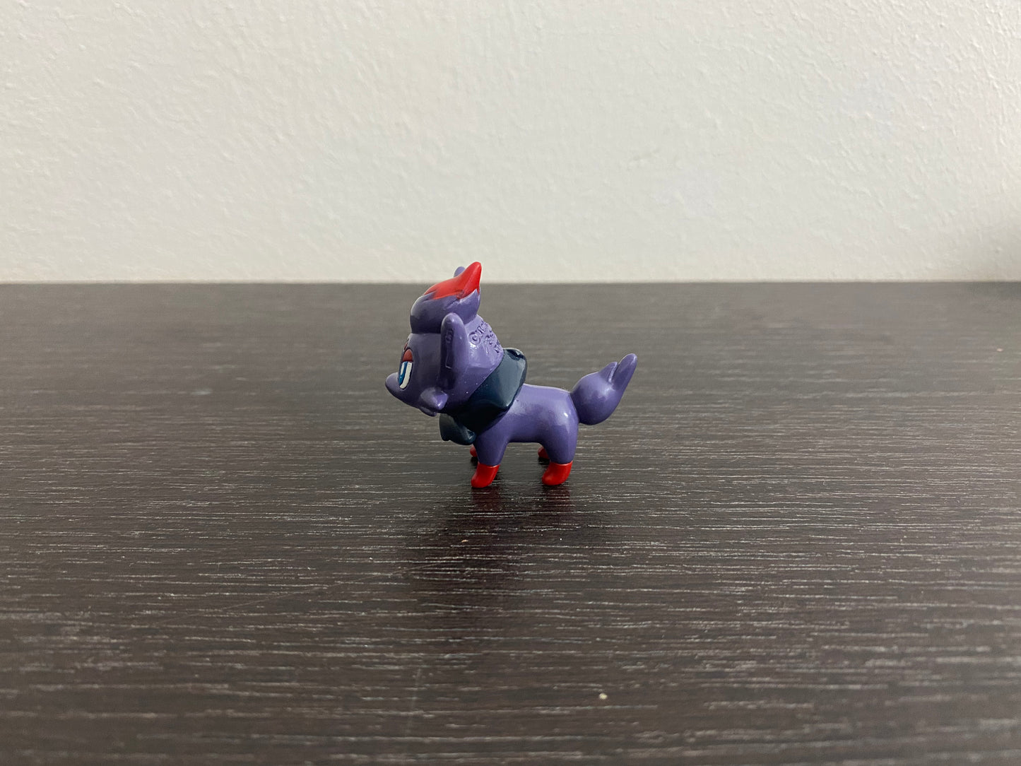 ZORUA - FIGURE TOMY CGTSJ