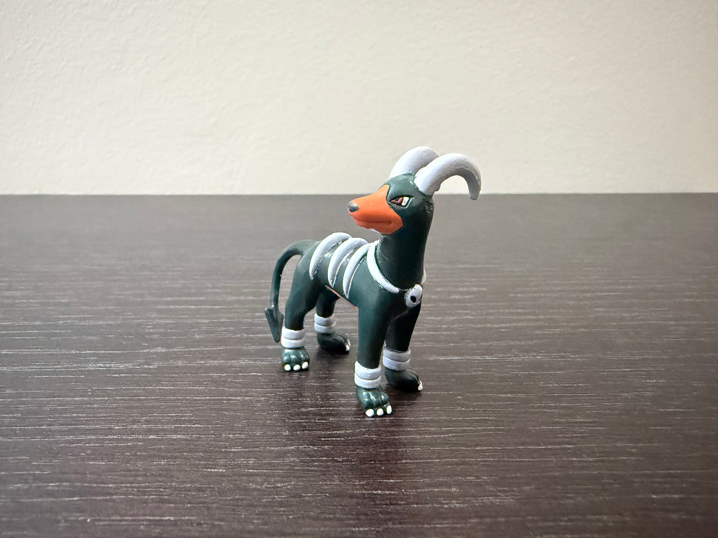 HOUNDOOM - FIGURE TOMY CGTSJ
