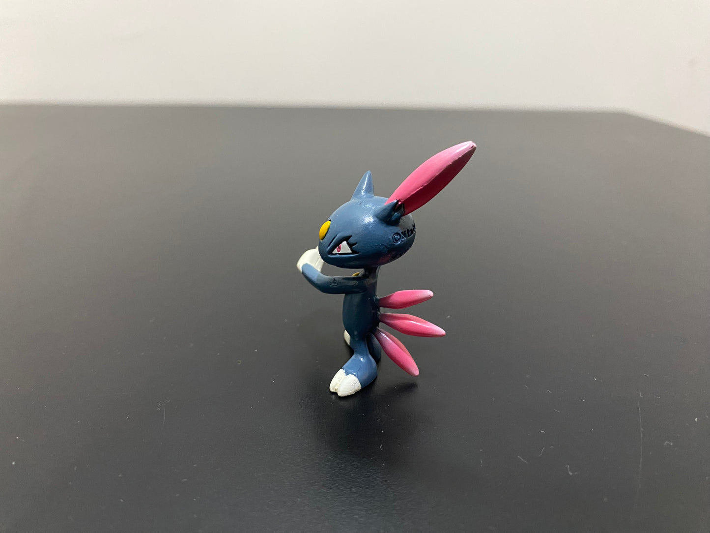 SNEASEL ALTERNATIVE POSE - FIGURE TOMY CGTSJ