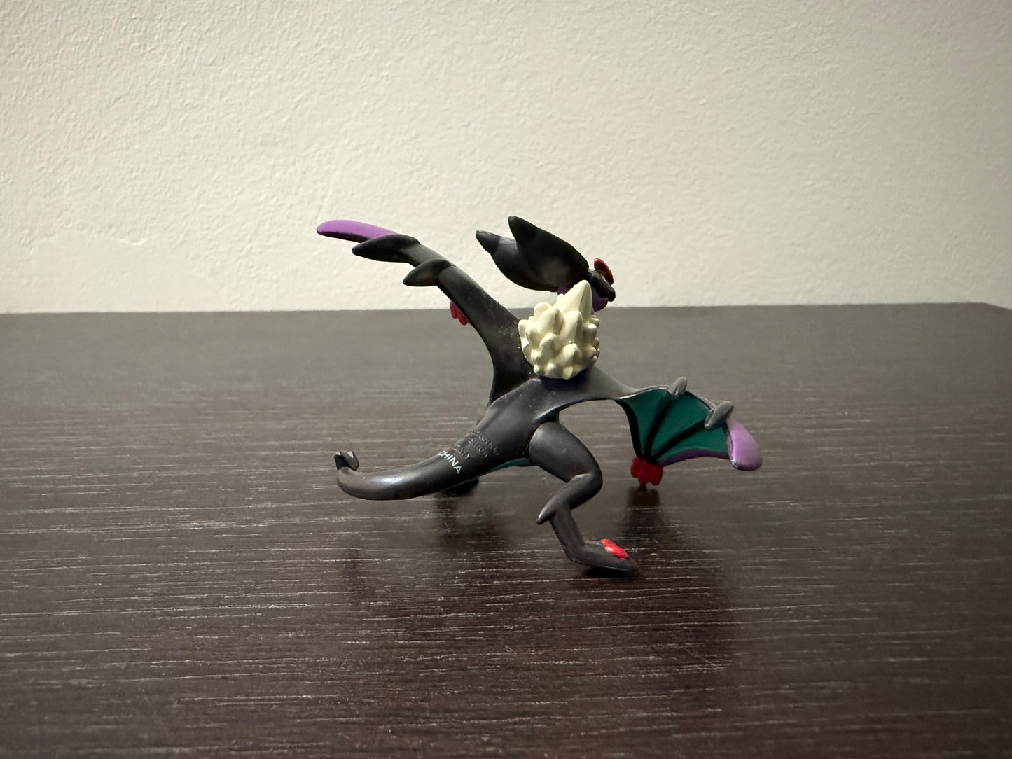 NOIVERN ALTERNATIVE POSE - FIGURE TOMY