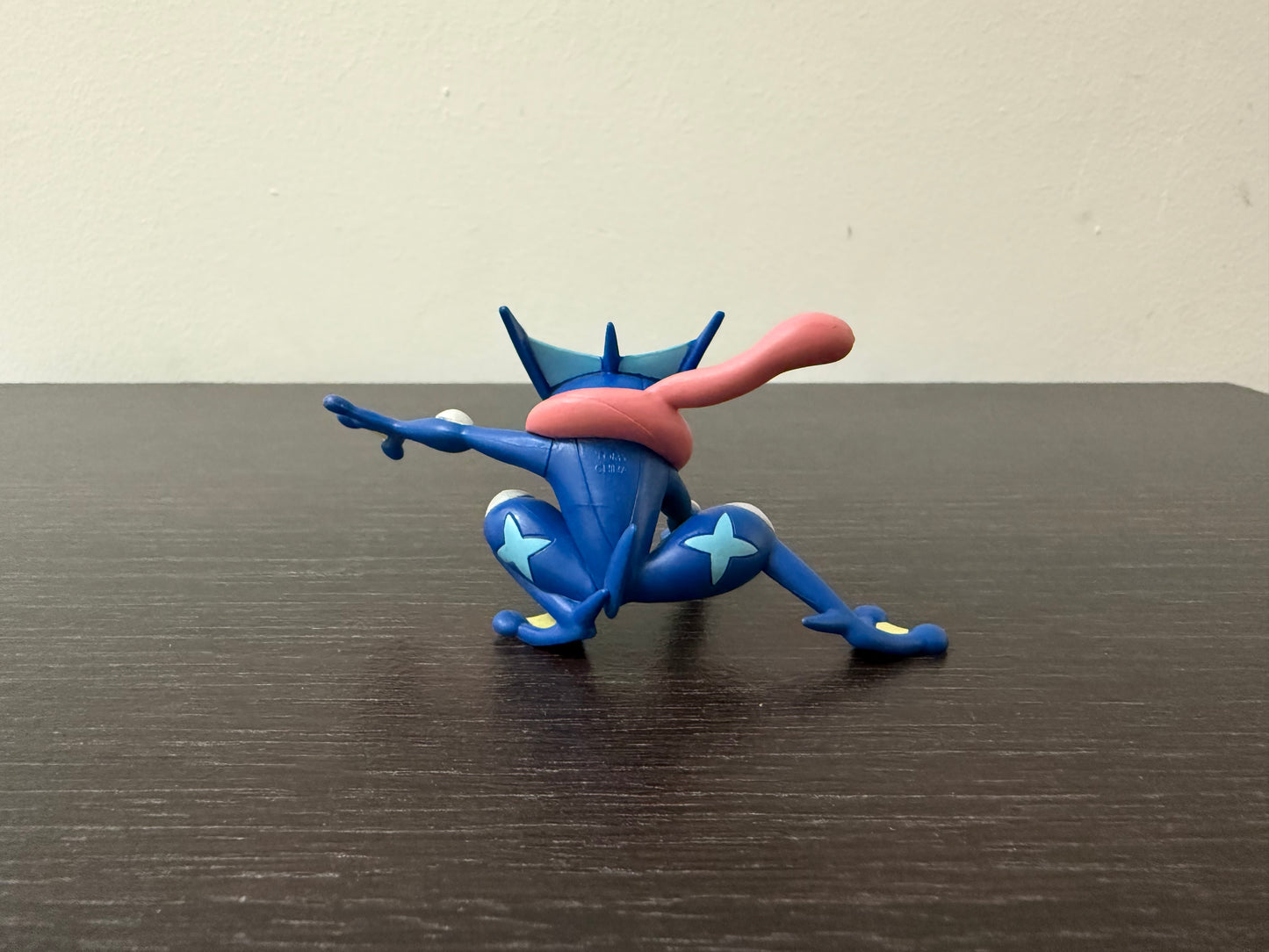 GRENINJA HYPER SIZE - FIGURE TOMY