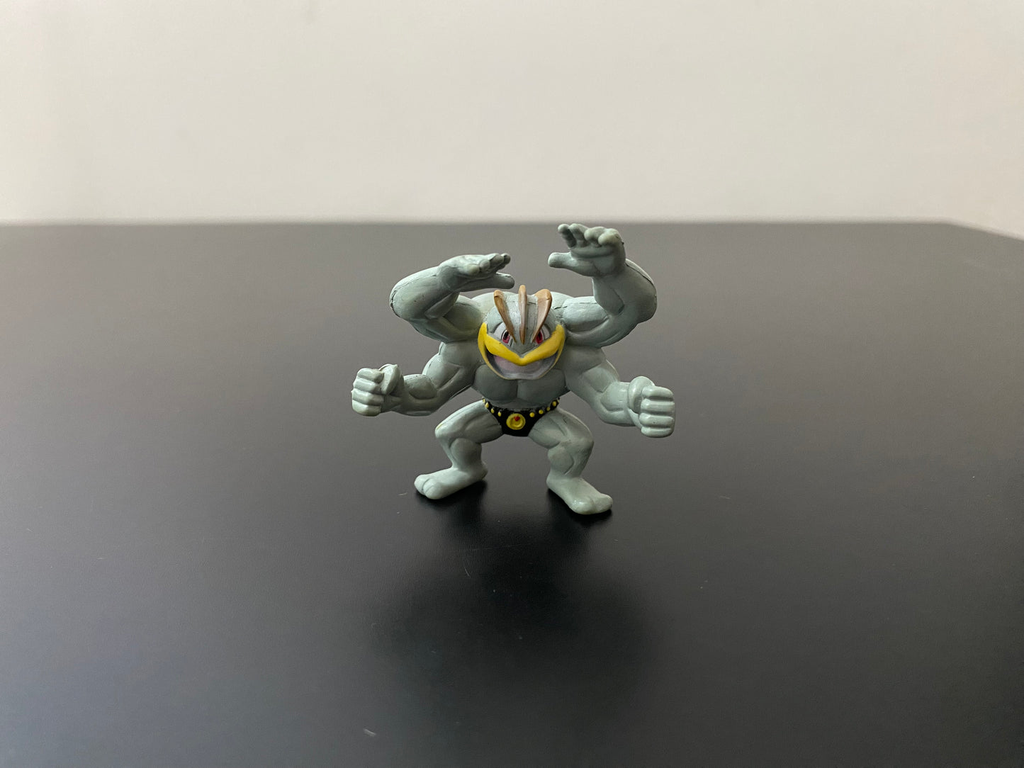 MACHAMP - FIGURE TOMY CGTSJ