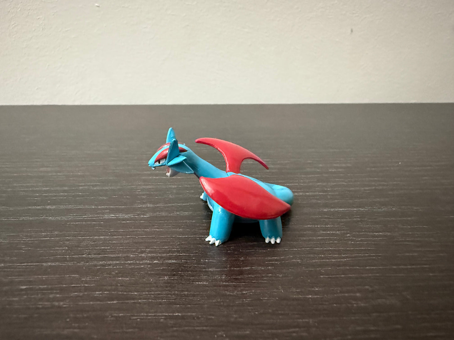 SALAMENCE - FIGURE TOMY CGTSJ