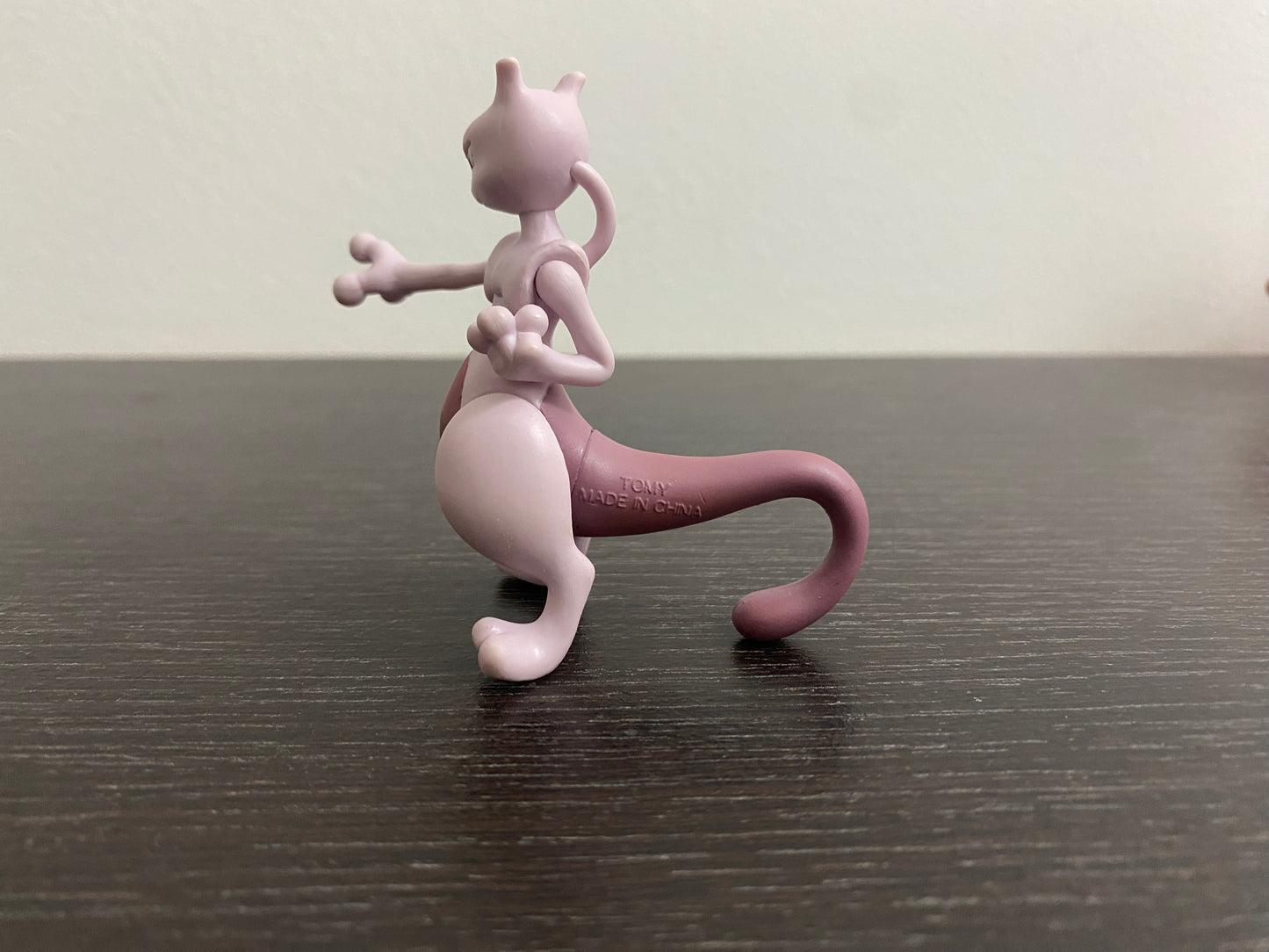 MEWTWO BATTLE POSE - FIGURE TOMY