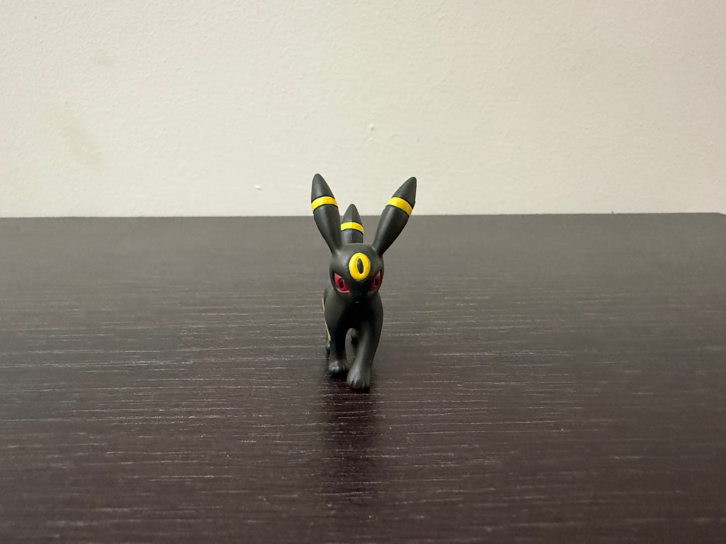 UMBREON MATTE - FIGURE TOMY