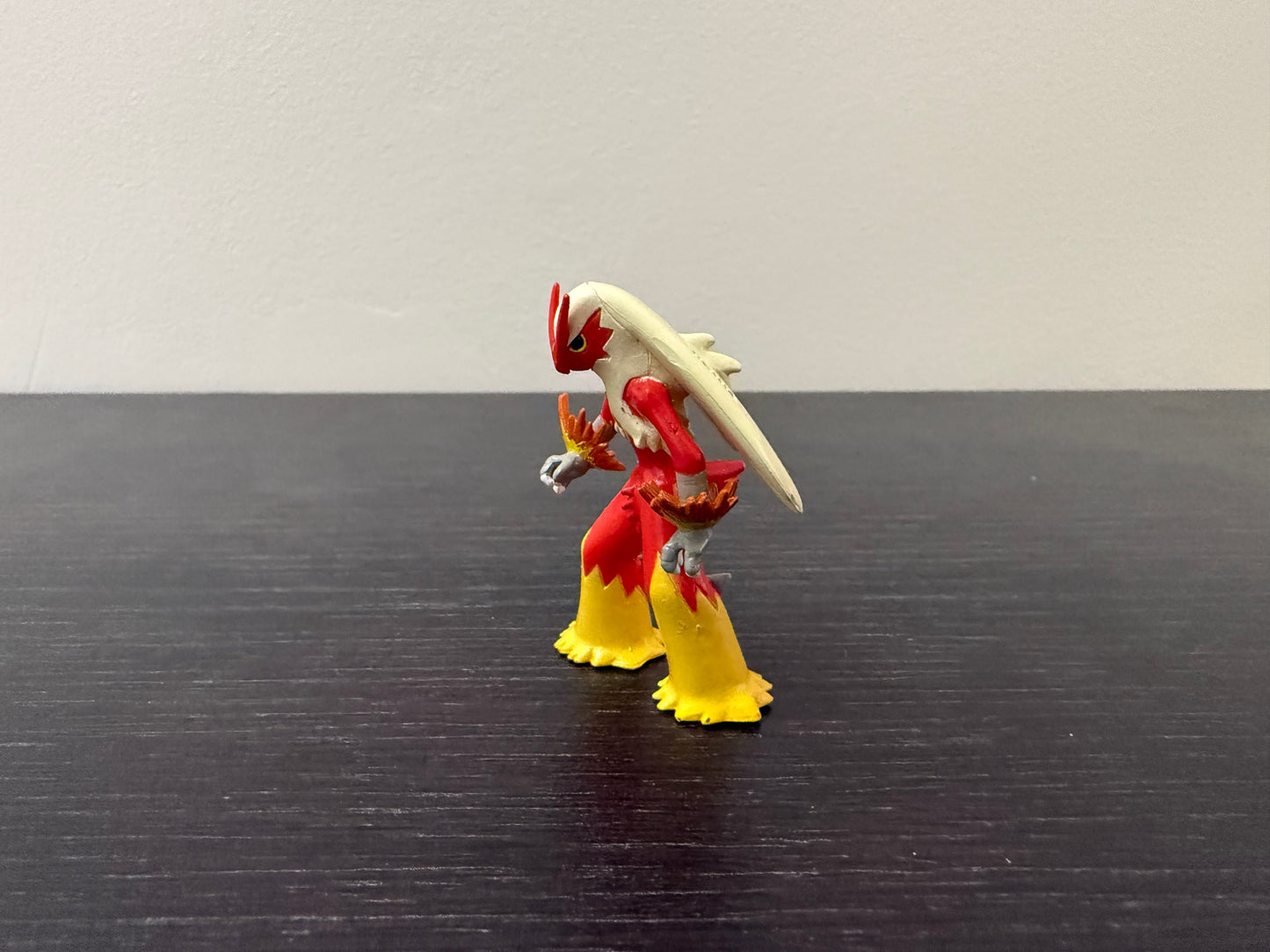 BLAZIKEN - FIGURE TOMY