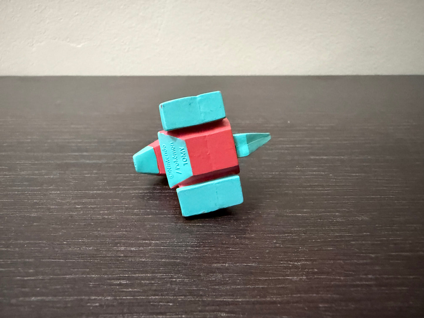 PORYGON NEW COLOR - FIGURE TOMY