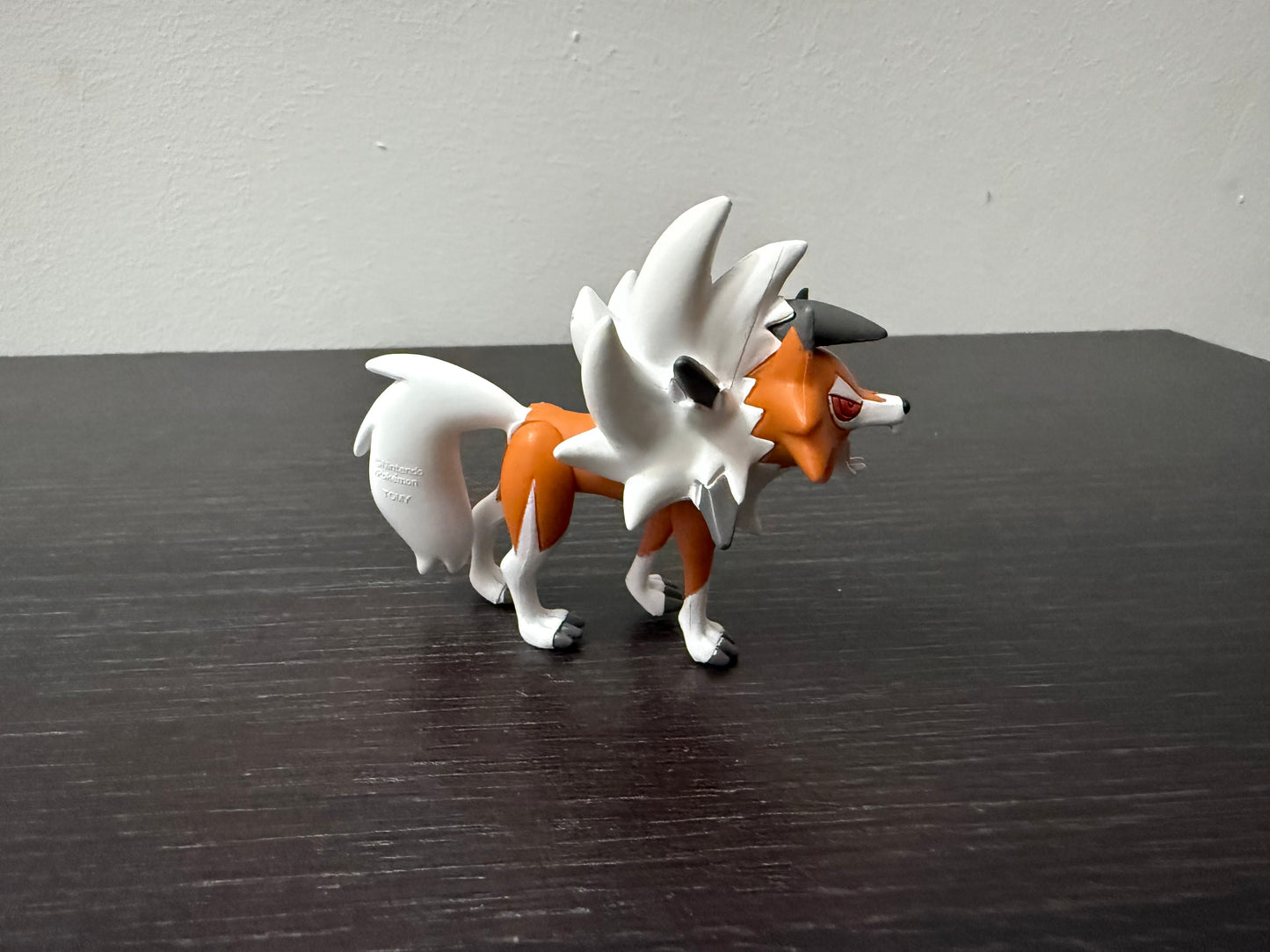 LYCANROC DUSK FORM HYPER SIZE - FIGURE TOMY