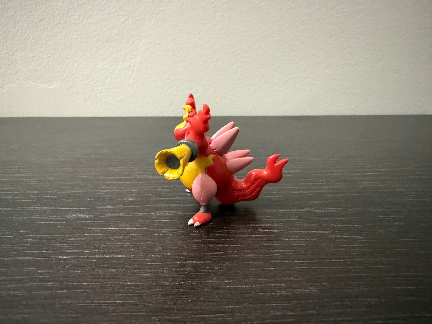 MAGMORTAR - FIGURE TOMY