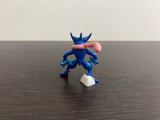 GRENINJA ALTERNATIVE POSE - FIGURE TOMY CGTSJ