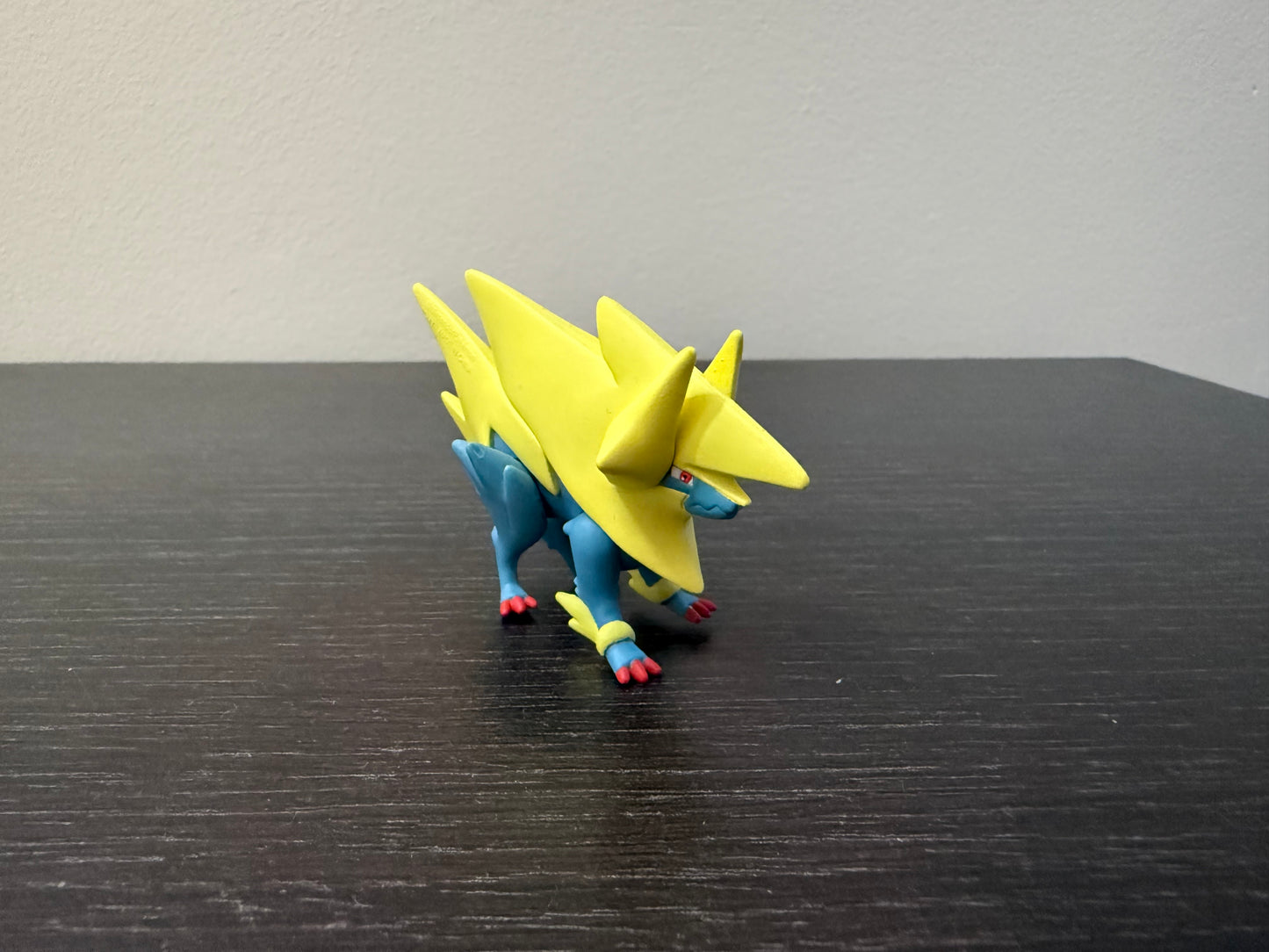 MEGA MANECTRIC - FIGURE TOMY