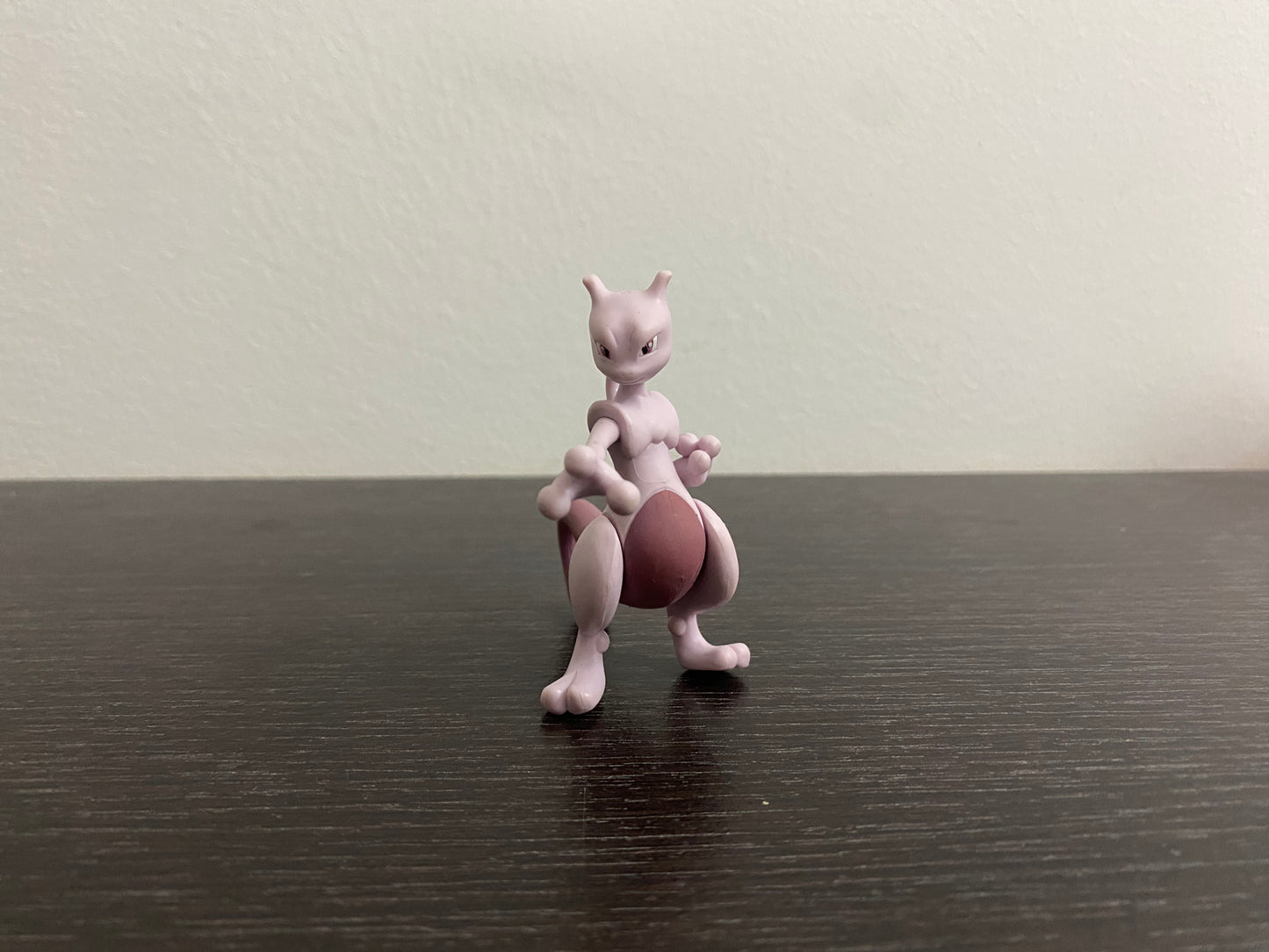 MEWTWO BATTLE POSE - FIGURE TOMY