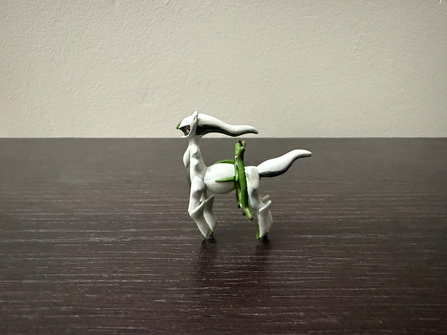 ARCEUS INSECT - FIGURE TOMY