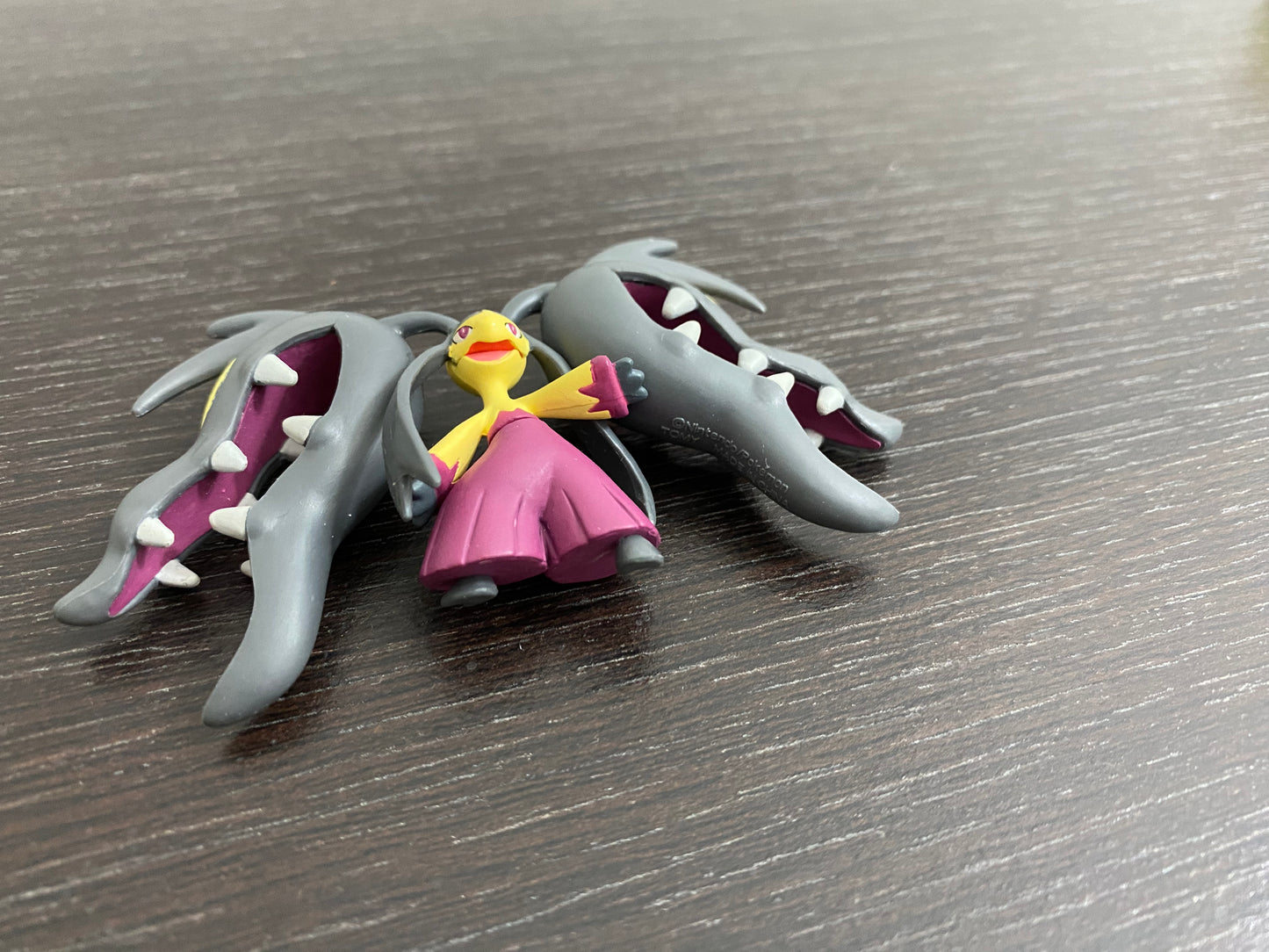 MEGA MAWILE - FIGURE TOMY