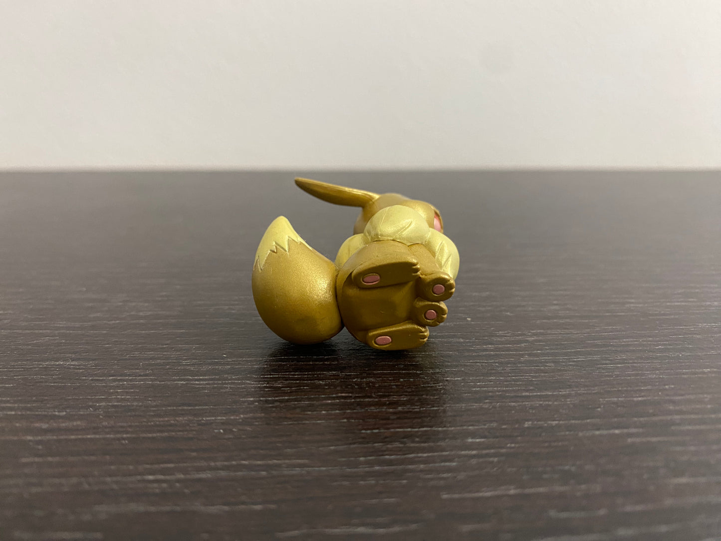 EEVEE GOLDEN SPECIAL EDITION  -  FIGURE TOMY CGTSJ