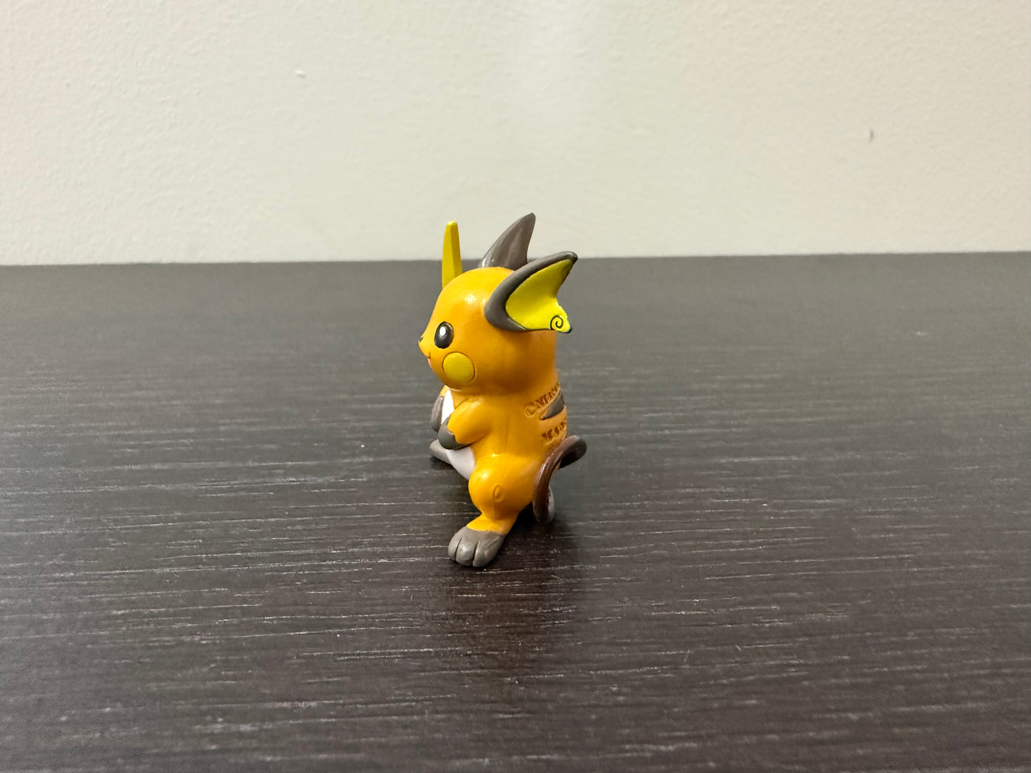 RAICHU ALTERNATIVE POSE - FIGURE TOMY