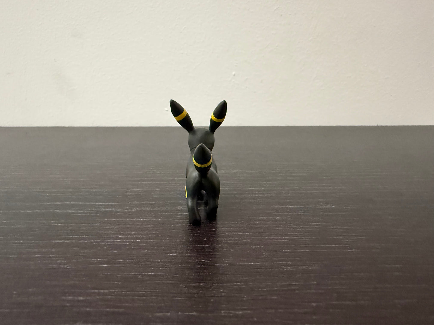 UMBREON MATTE - FIGURE TOMY