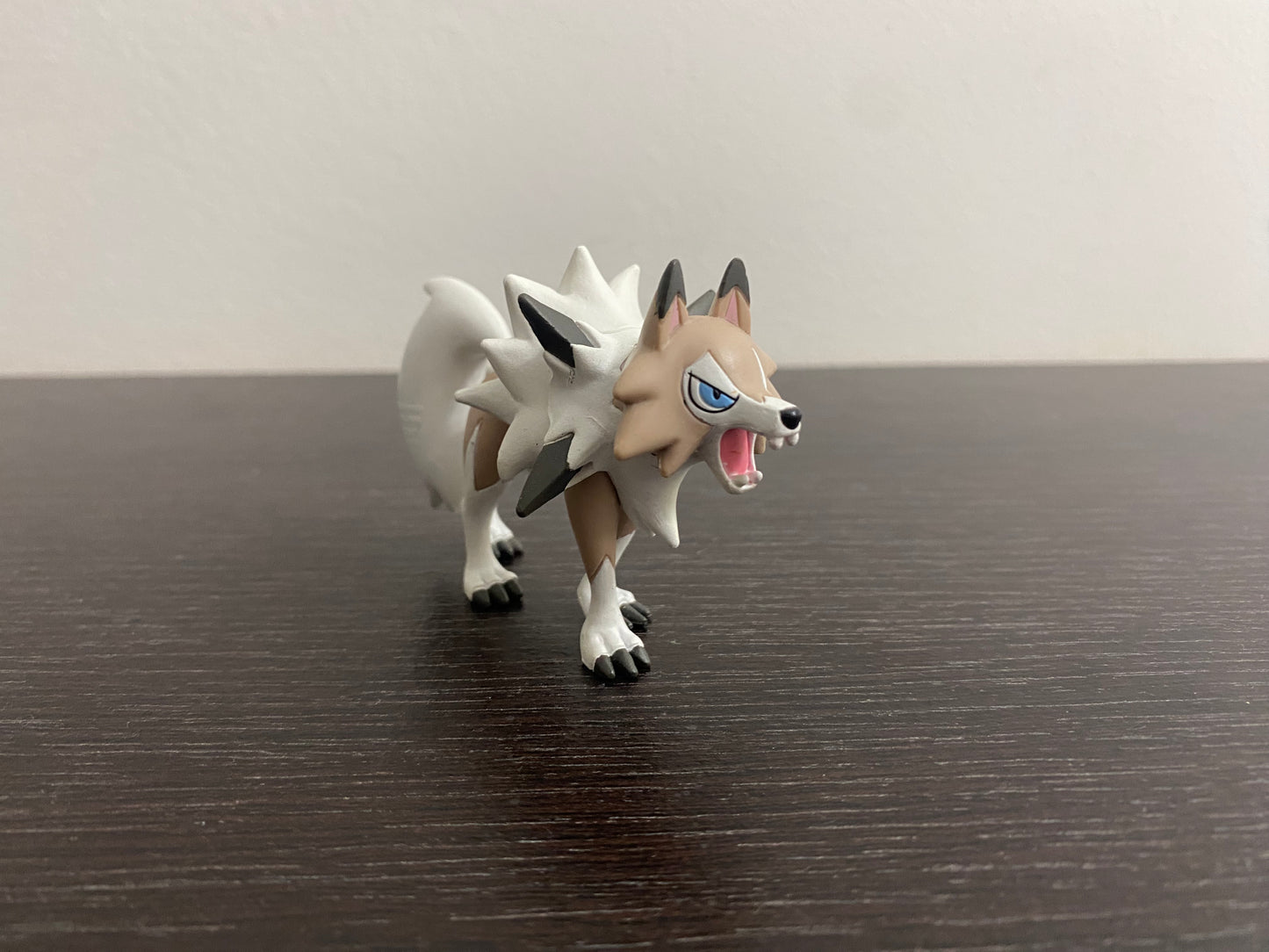 LYCANROC HYPER SIZE - FIGURE TOMY